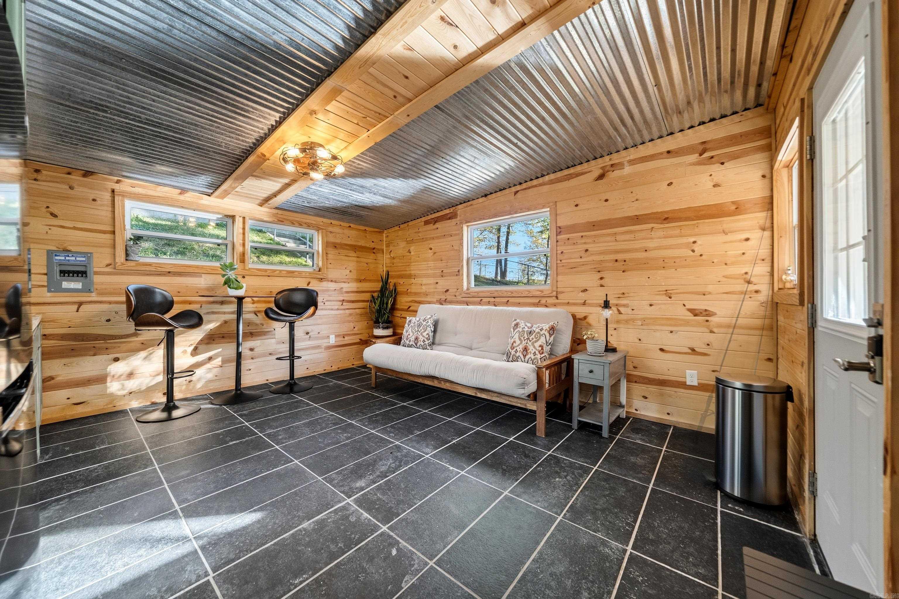 DUKE SHORES - Residential