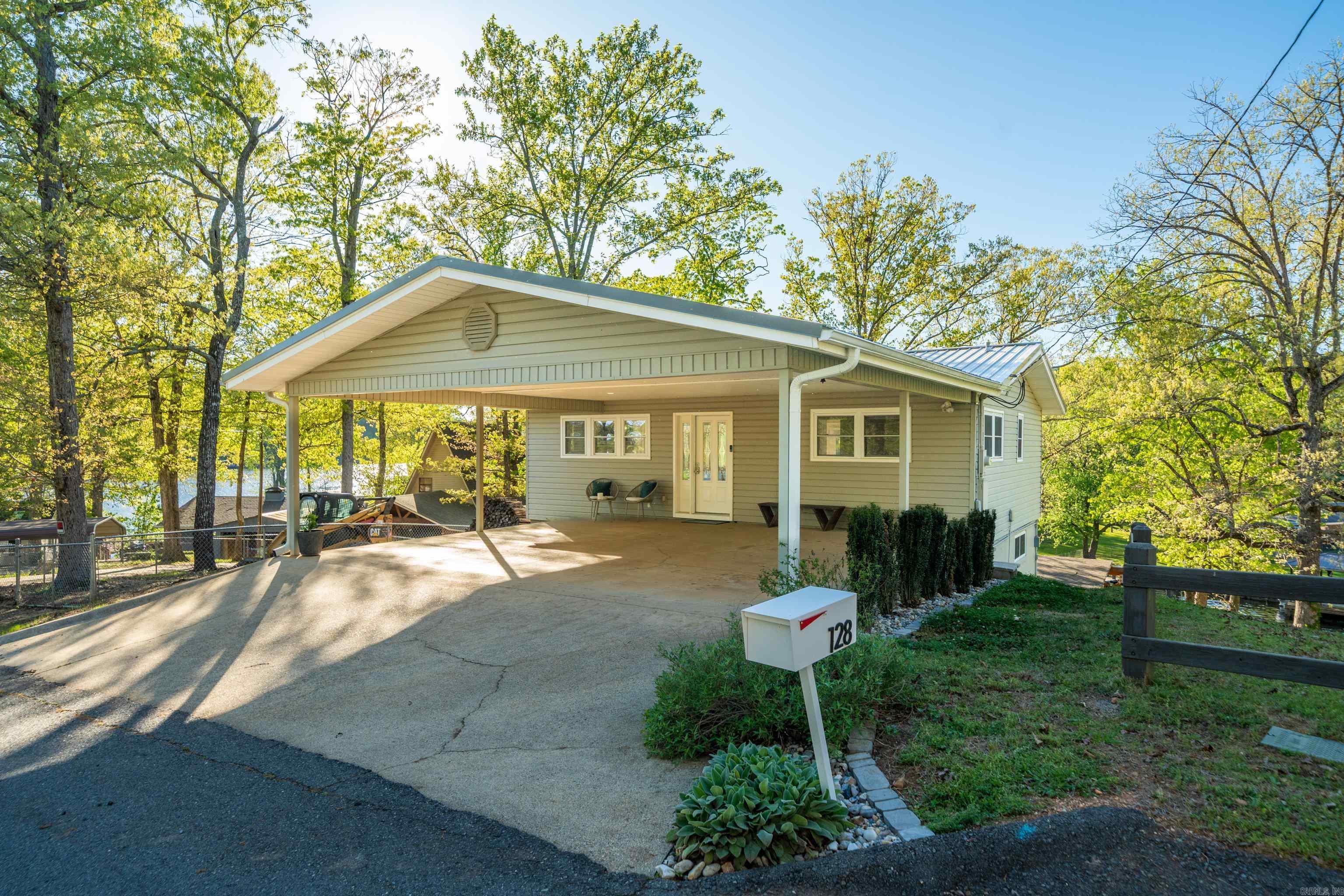 DUKE SHORES - Residential