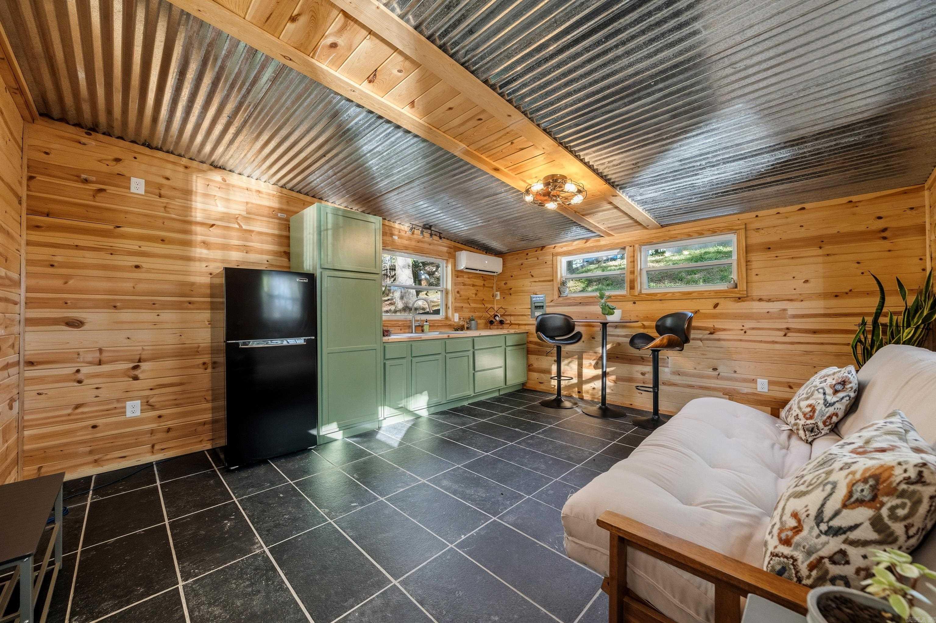 DUKE SHORES - Residential