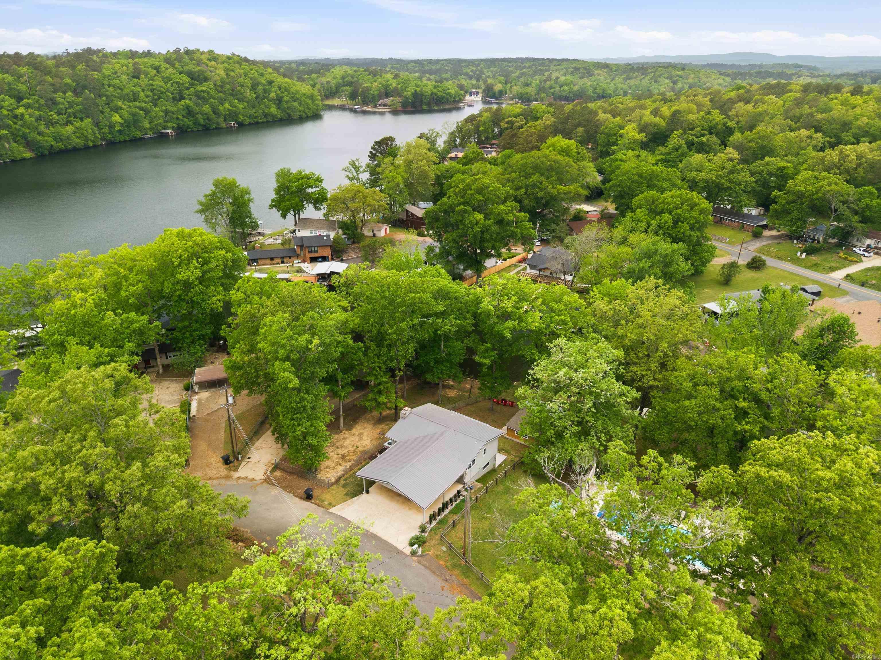 DUKE SHORES - Residential