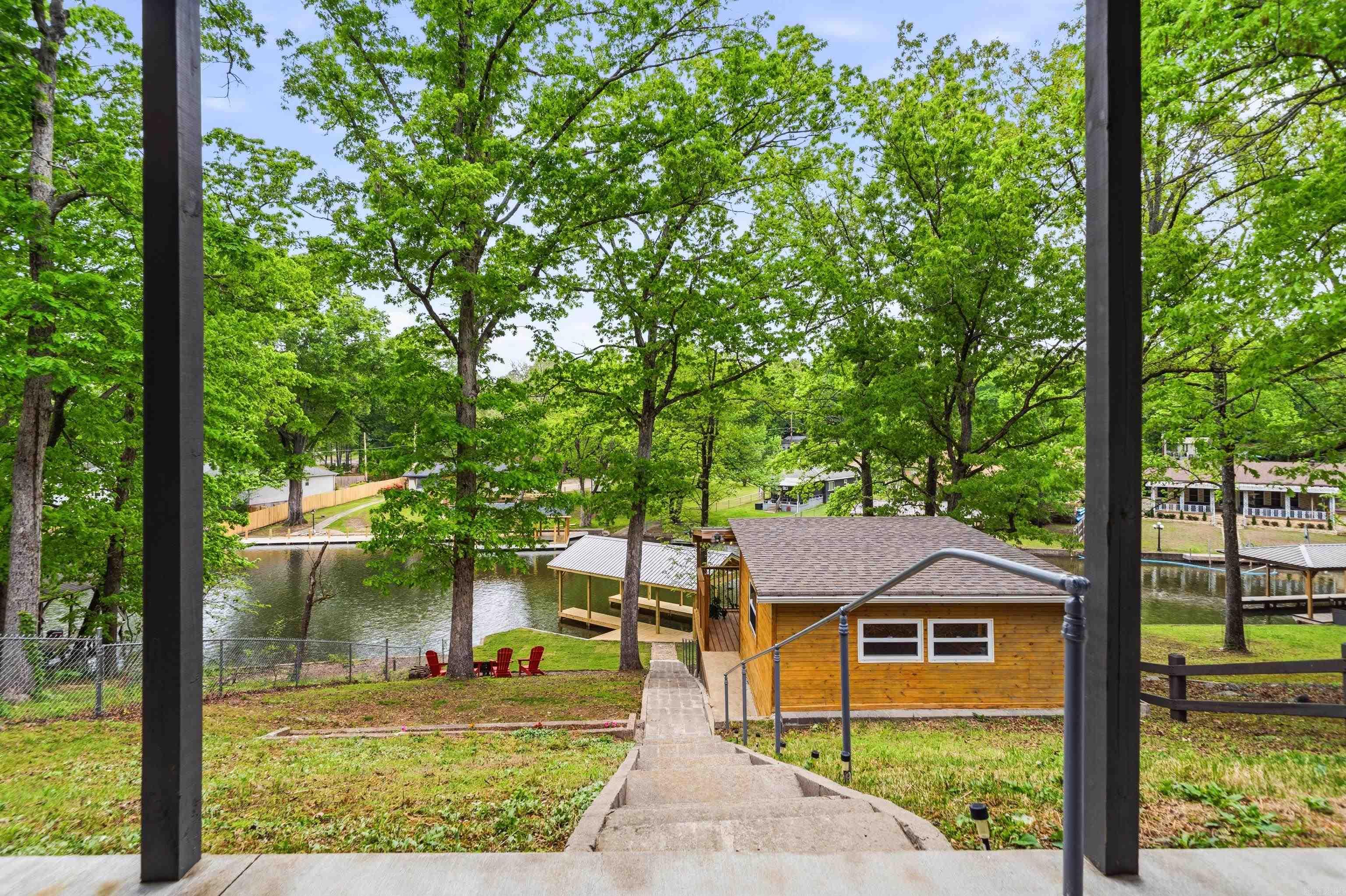 DUKE SHORES - Residential