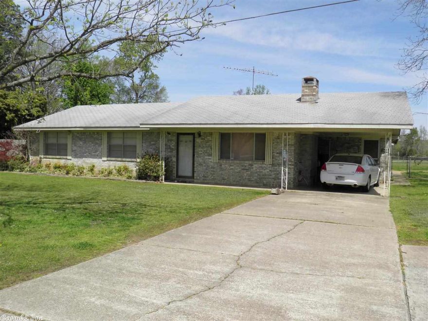 Country Living at it's best!  Almost 8 acres, which includes a peach orchard, pear tree, grape vines, 24 x 24 shop, two barns, fencing, and much more!  Don't miss out on this one.