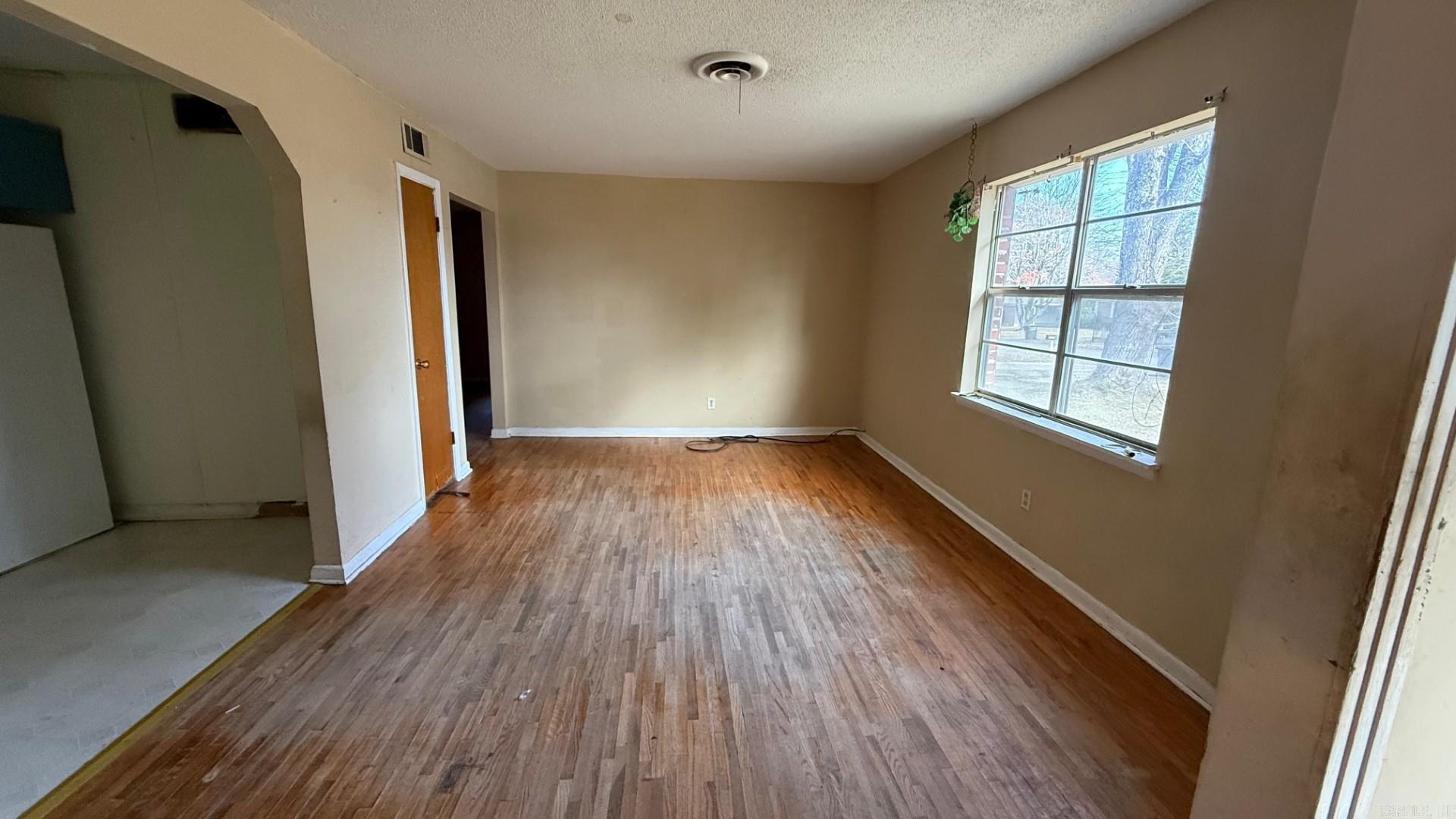 BRIARFIELD - Residential