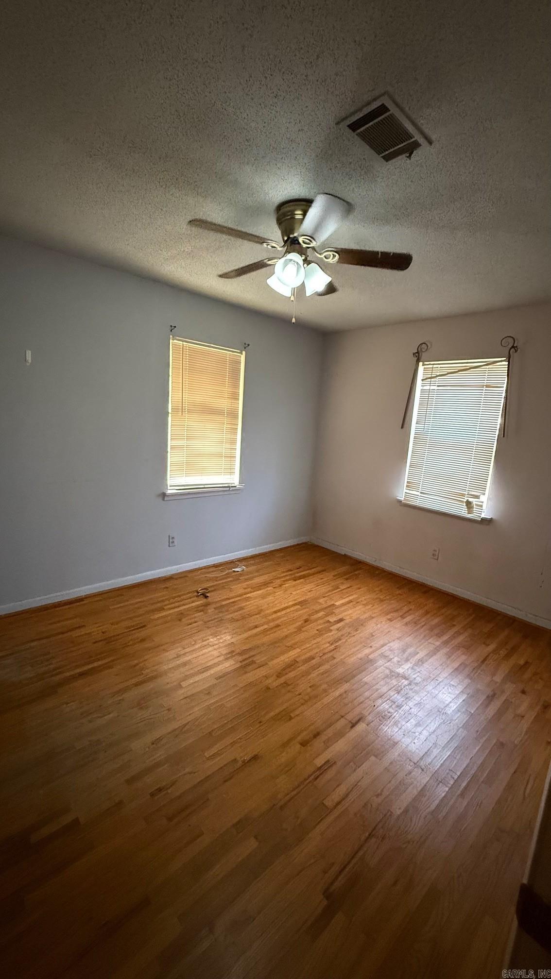 BRIARFIELD - Residential