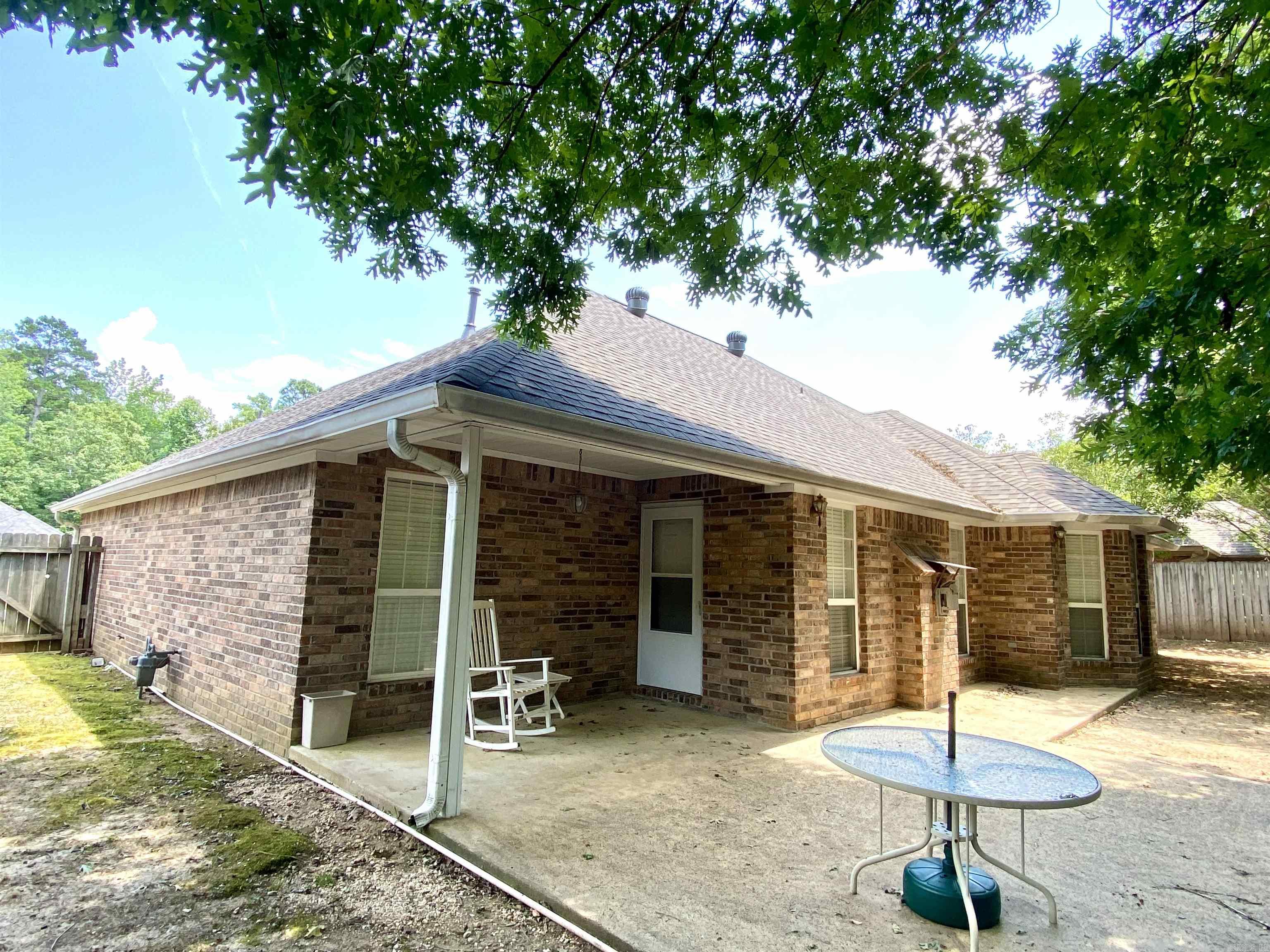 RIVER OAKS VILLAGE - Residential