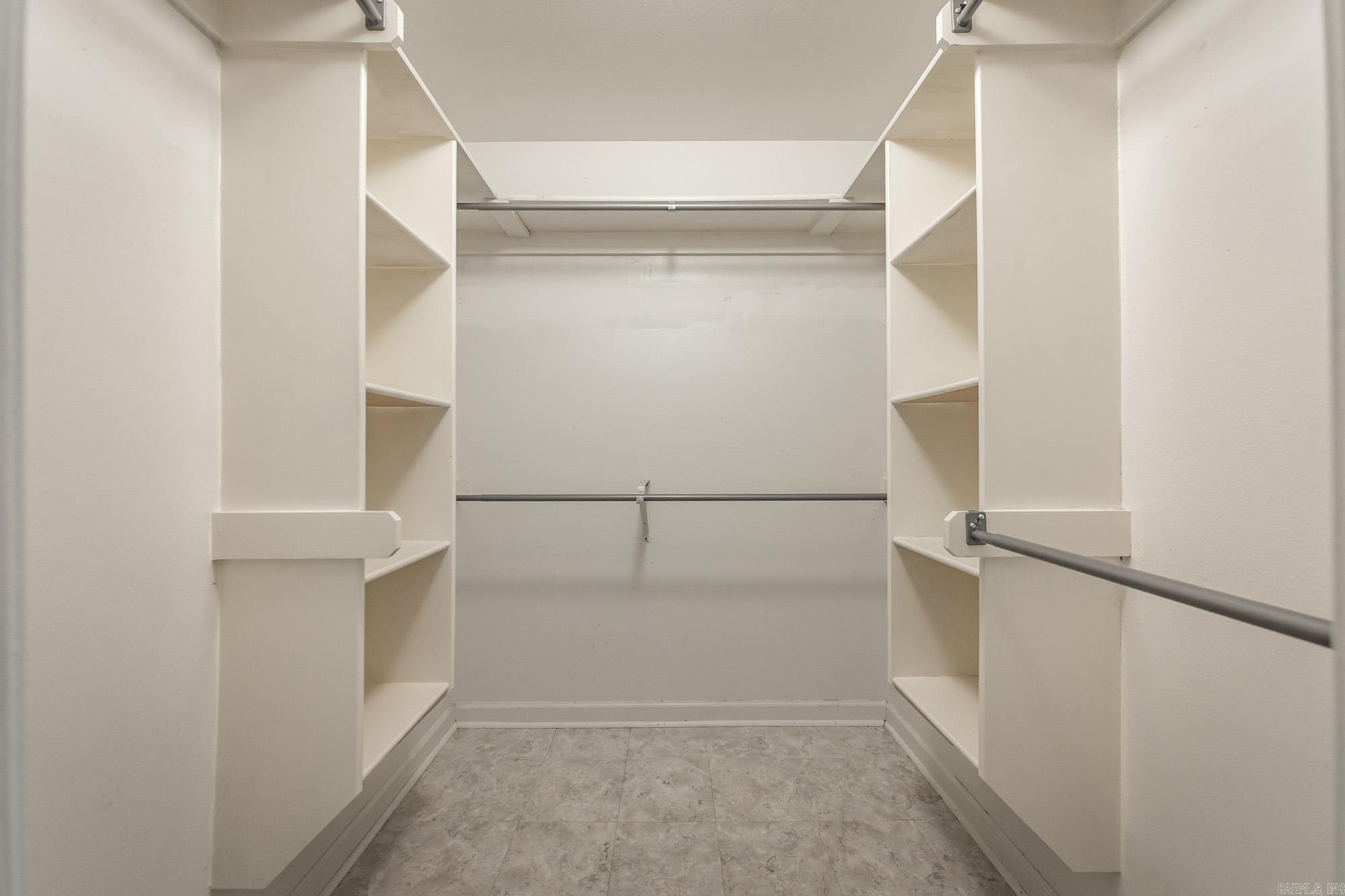 LAKEWOOD VALLEY ADDN - Residential