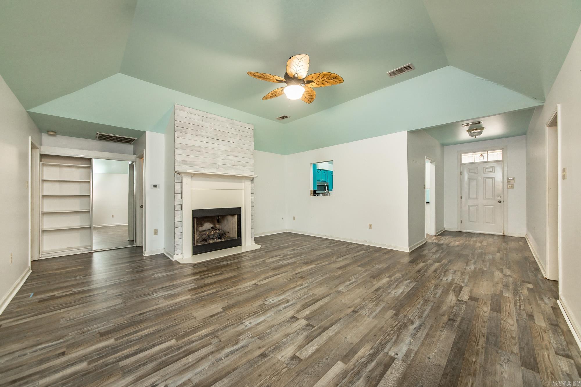 LAKEWOOD VALLEY ADDN - Residential