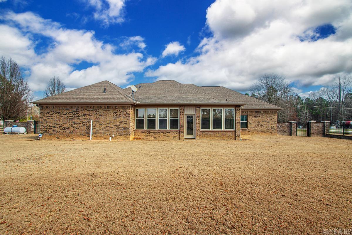 SUNRISE ACRES - Residential