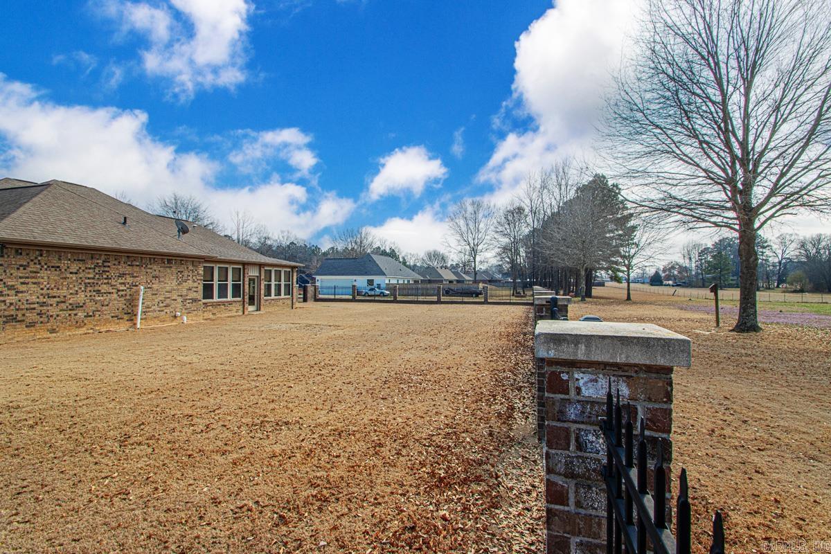 SUNRISE ACRES - Residential