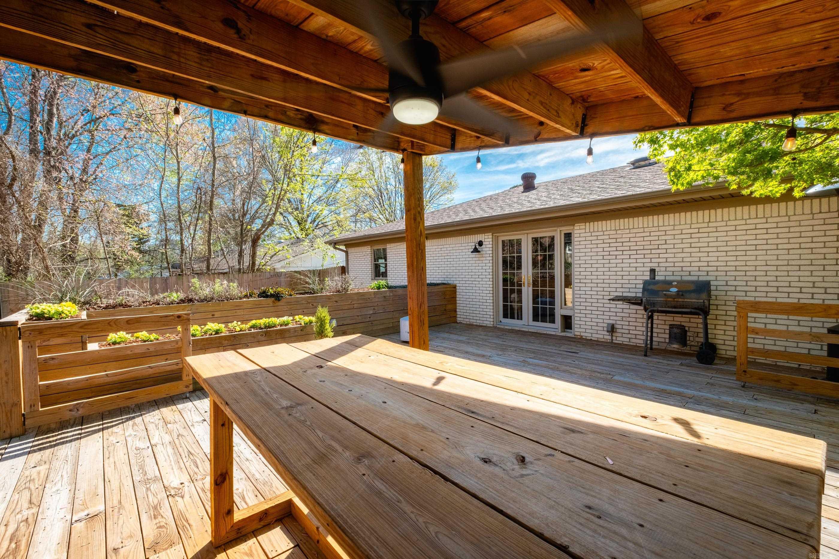 BROOK HOLLOW ADDN - Residential