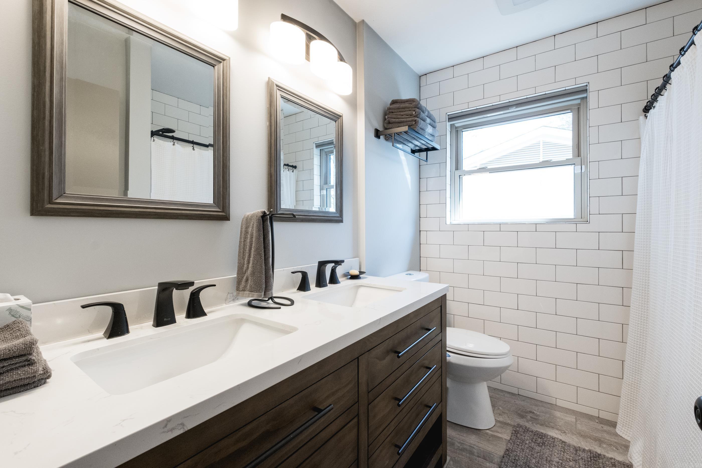 BROOK HOLLOW ADDN - Residential