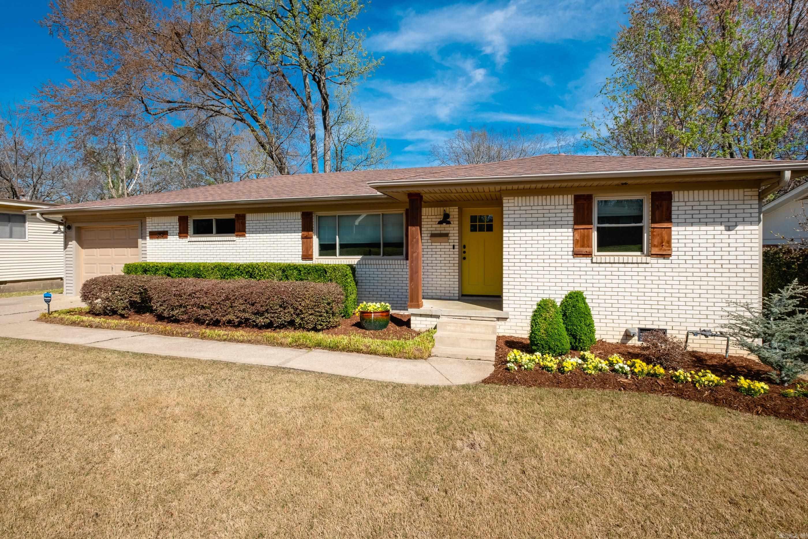 BROOK HOLLOW ADDN - Residential