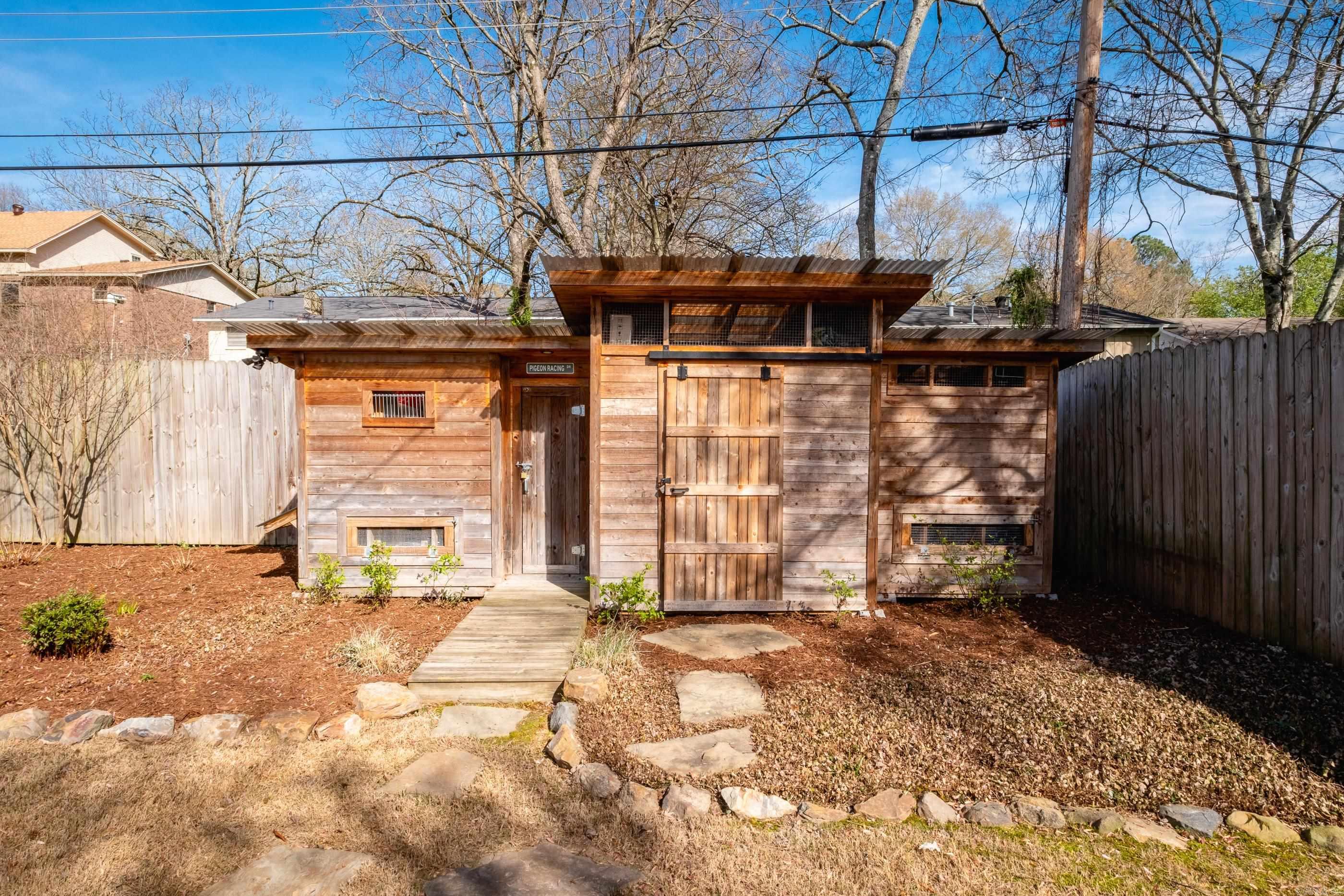 BROOK HOLLOW ADDN - Residential