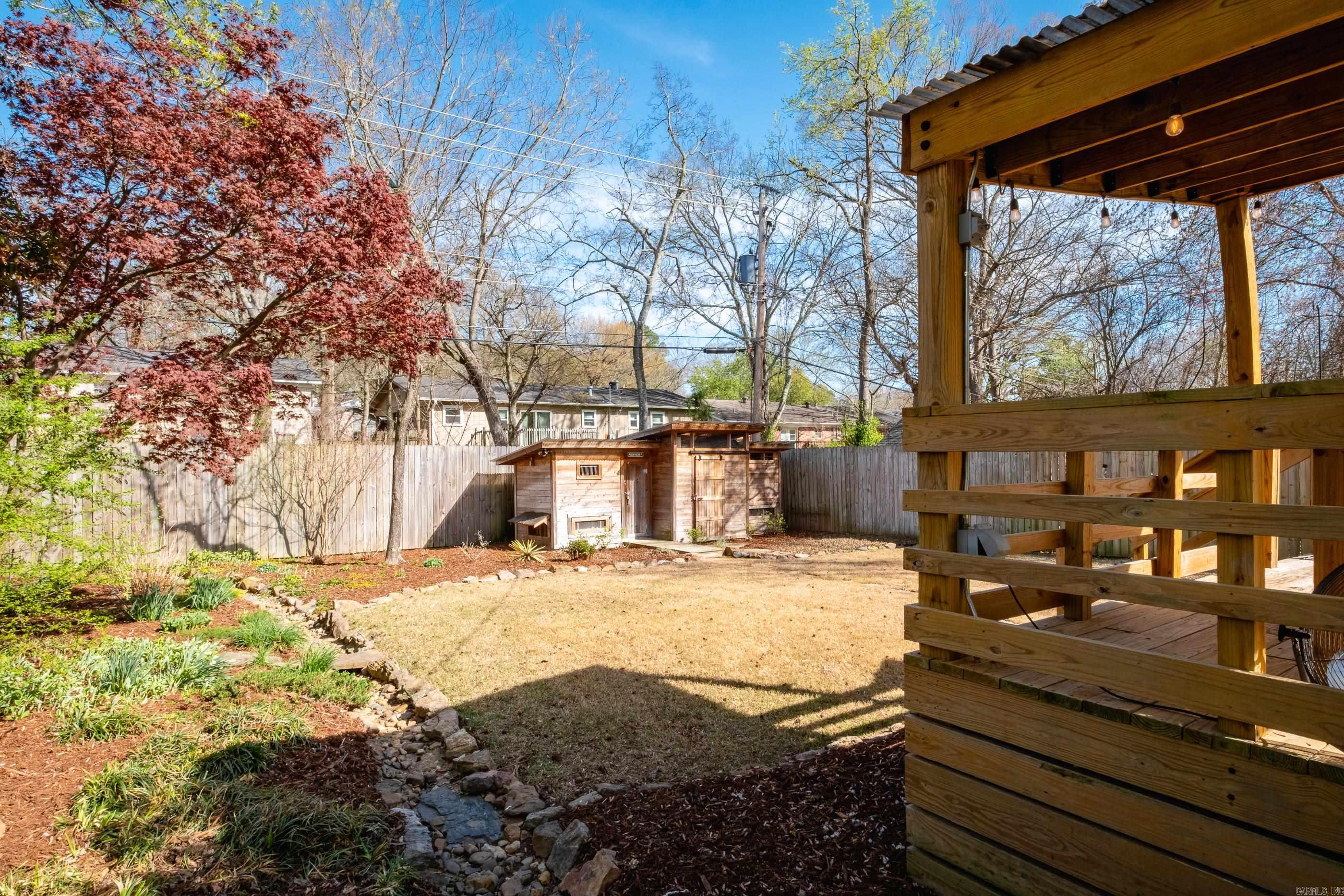 BROOK HOLLOW ADDN - Residential