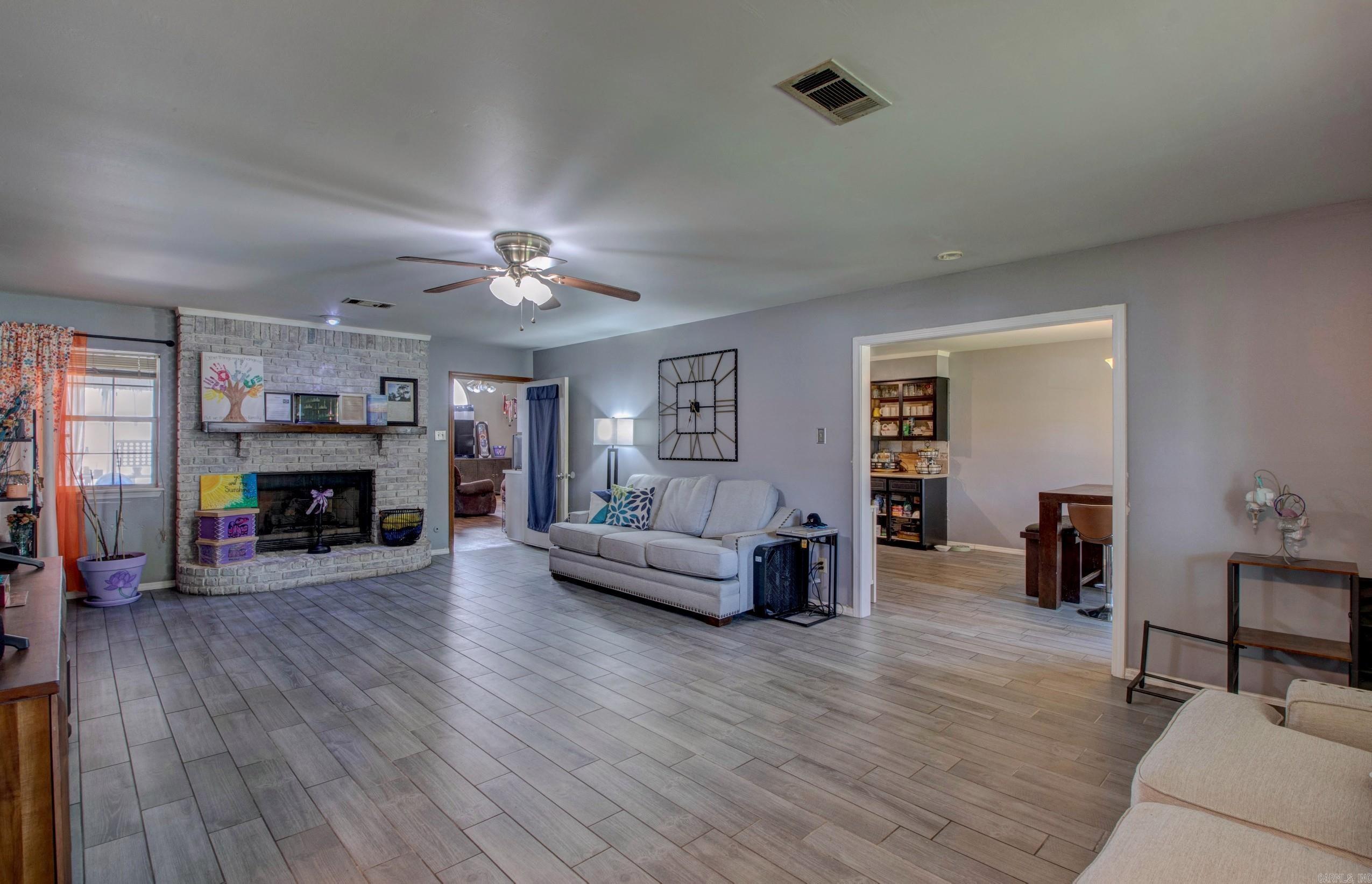 FOXWOOD J - Residential