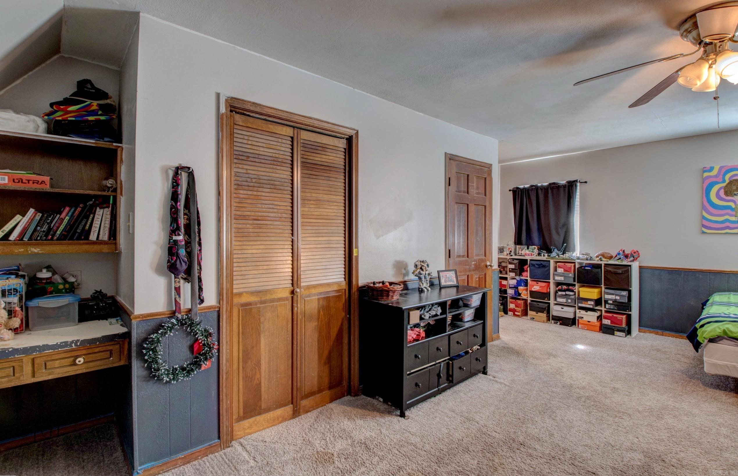 FOXWOOD J - Residential