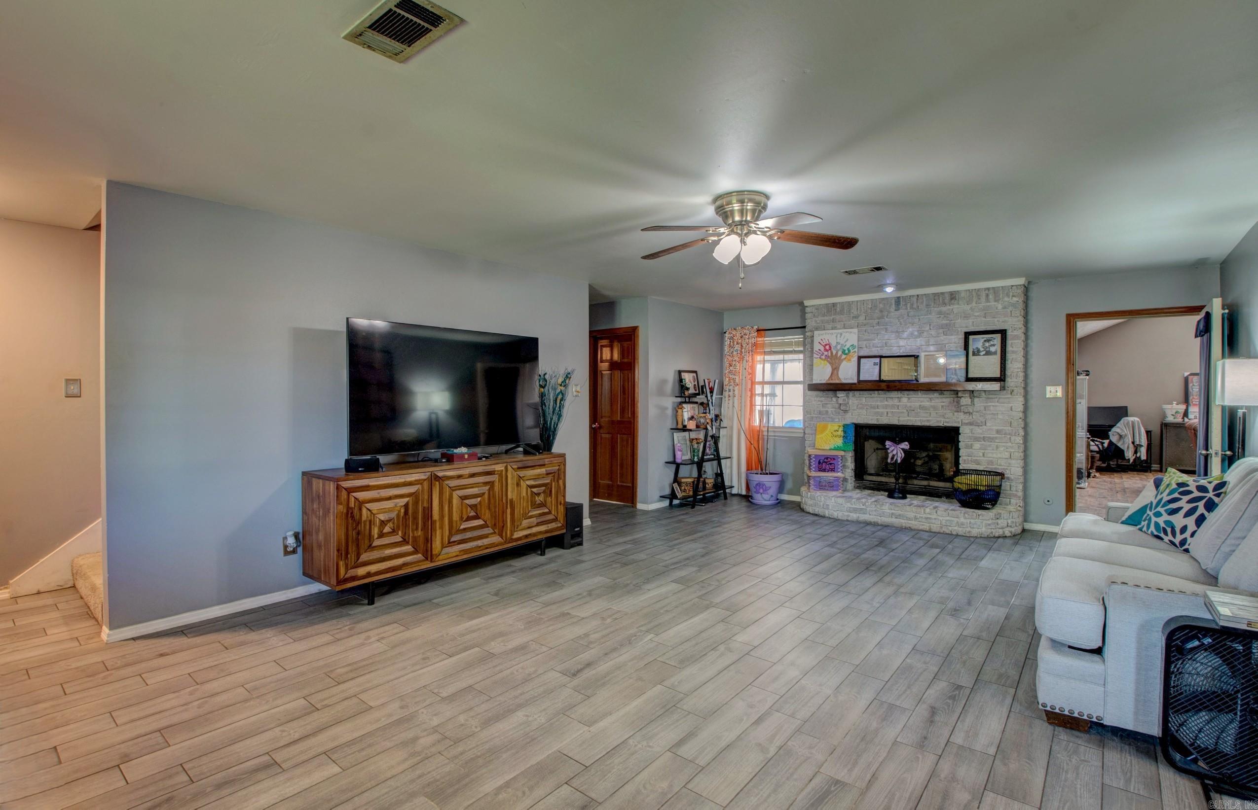 FOXWOOD J - Residential