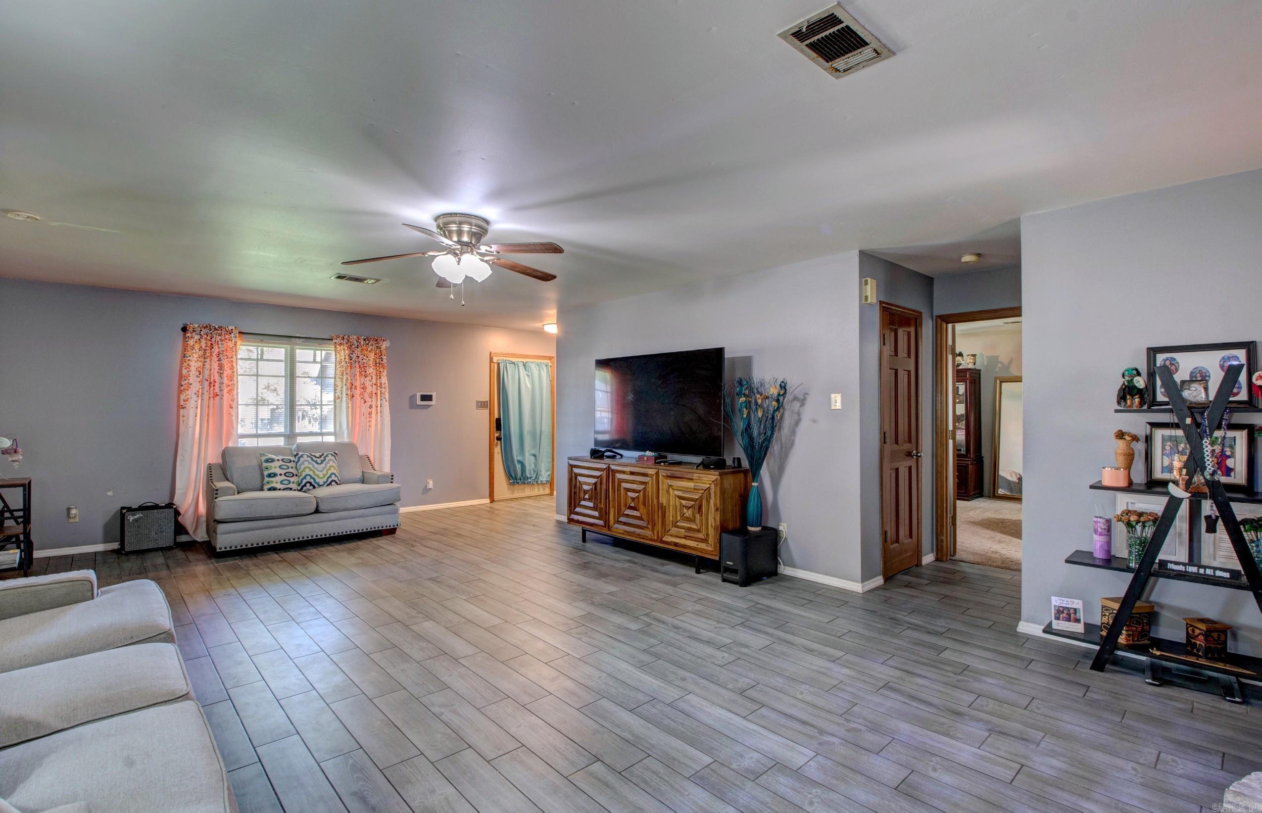 FOXWOOD J - Residential