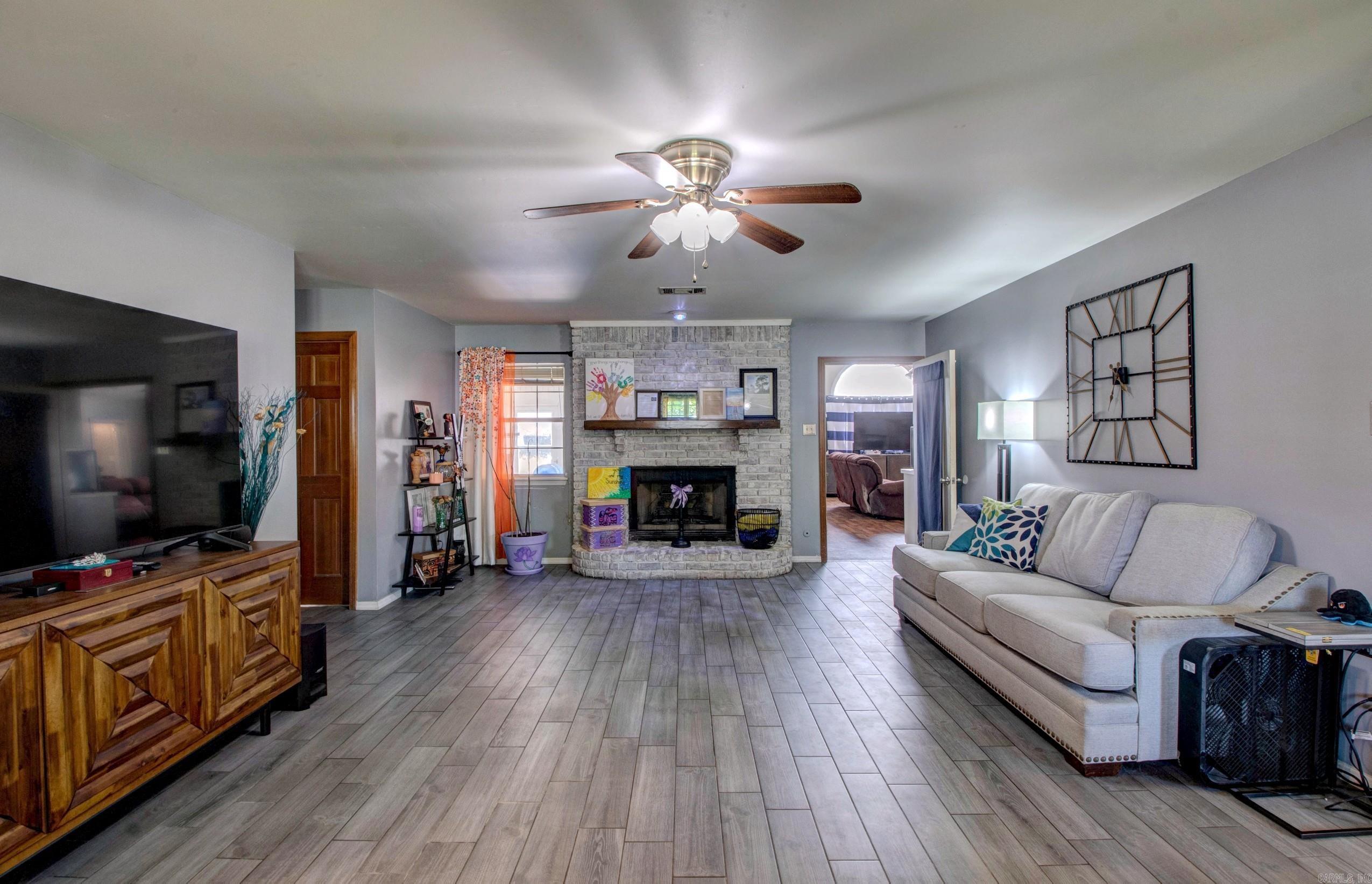 FOXWOOD J - Residential