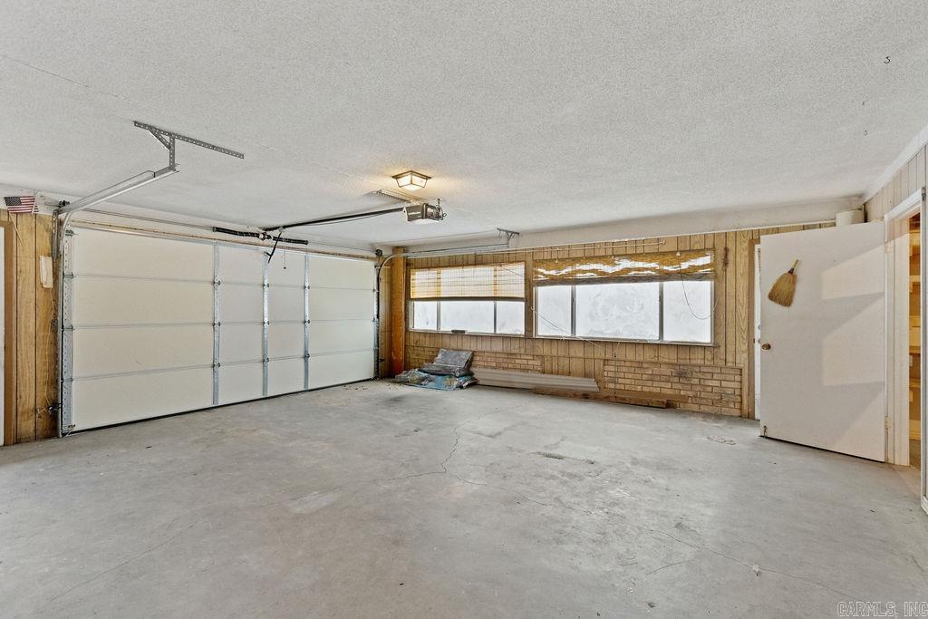 DIXIE DALE EST - Residential