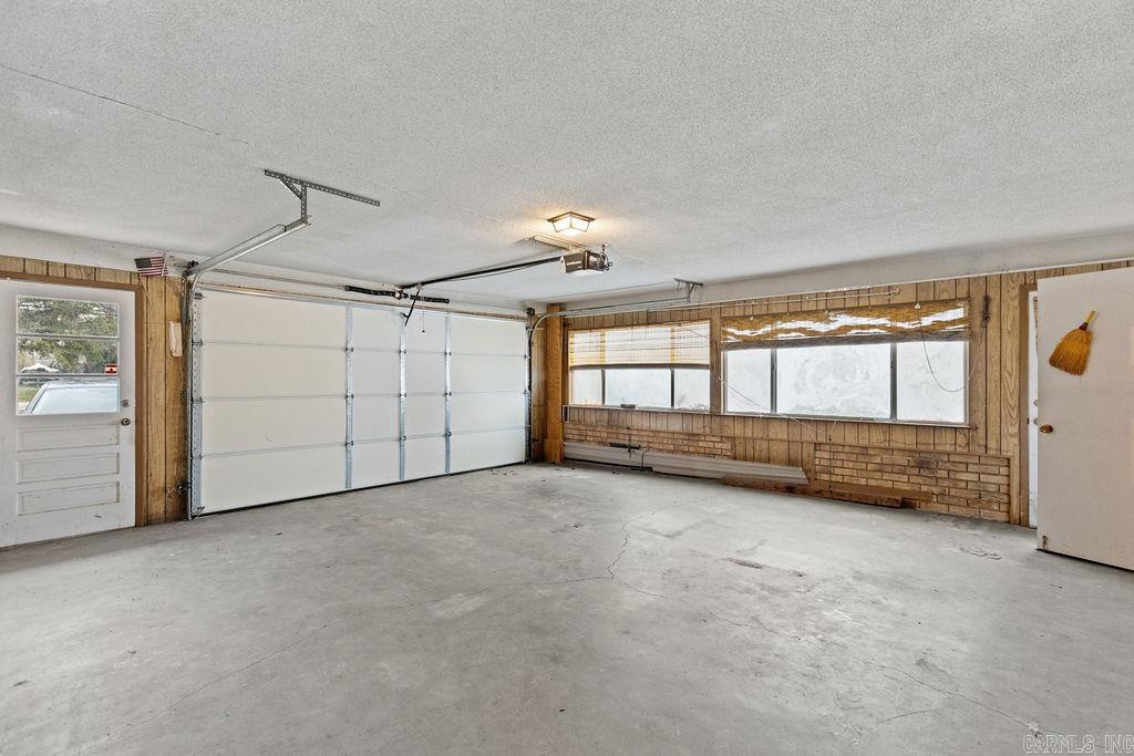 DIXIE DALE EST - Residential