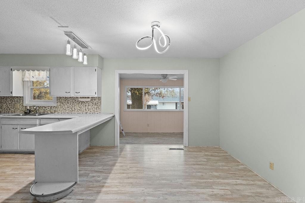 DIXIE DALE EST - Residential