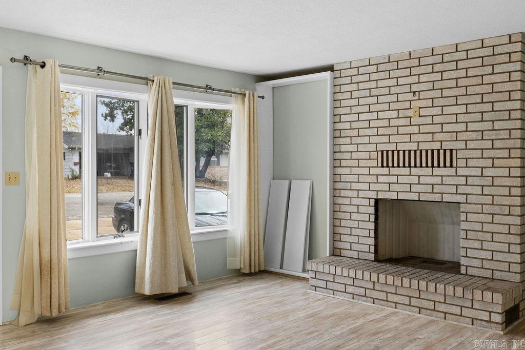 DIXIE DALE EST - Residential