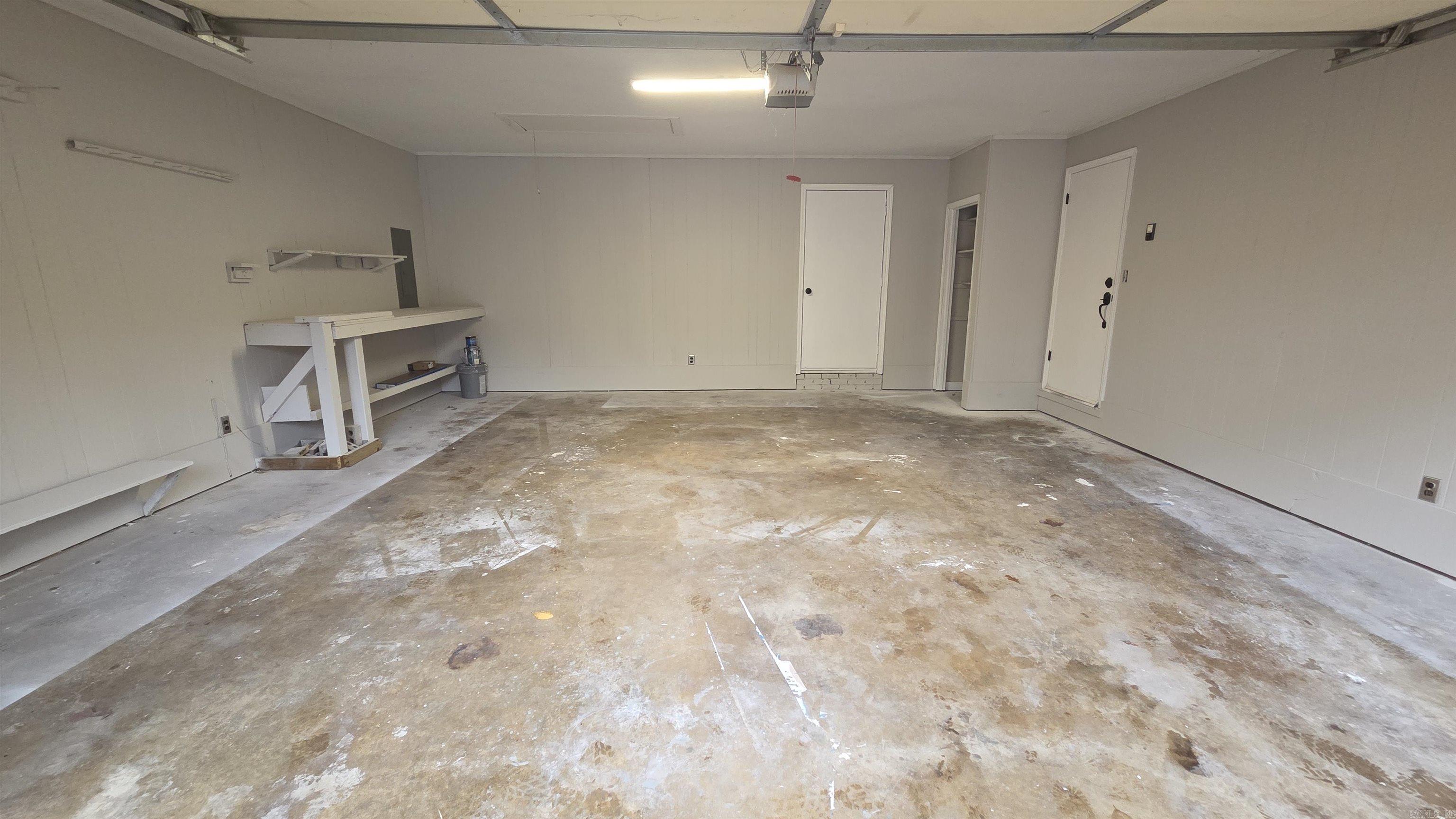 BLOOMFIELD HILLS - Residential