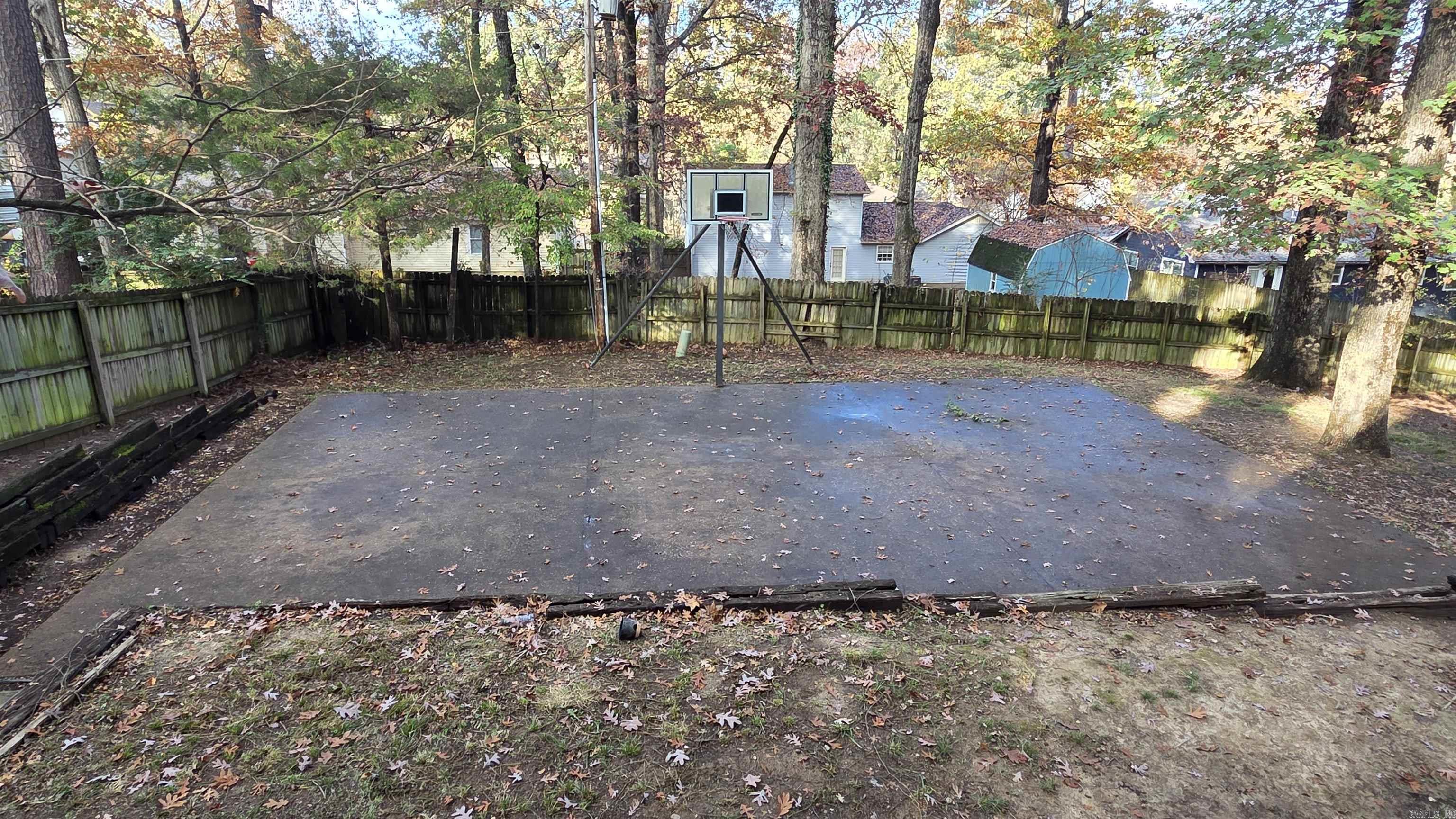 BLOOMFIELD HILLS - Residential