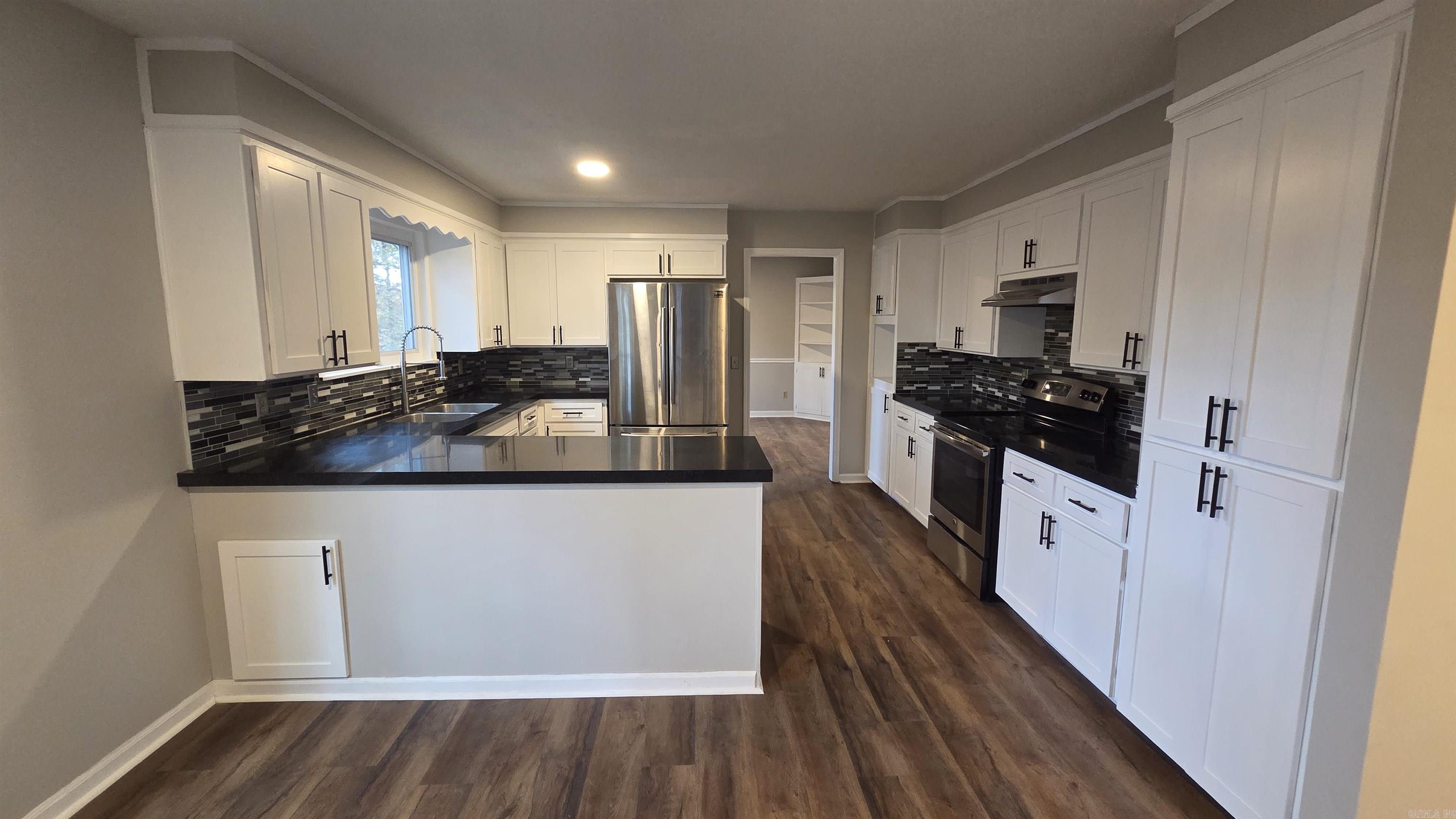 BLOOMFIELD HILLS - Residential