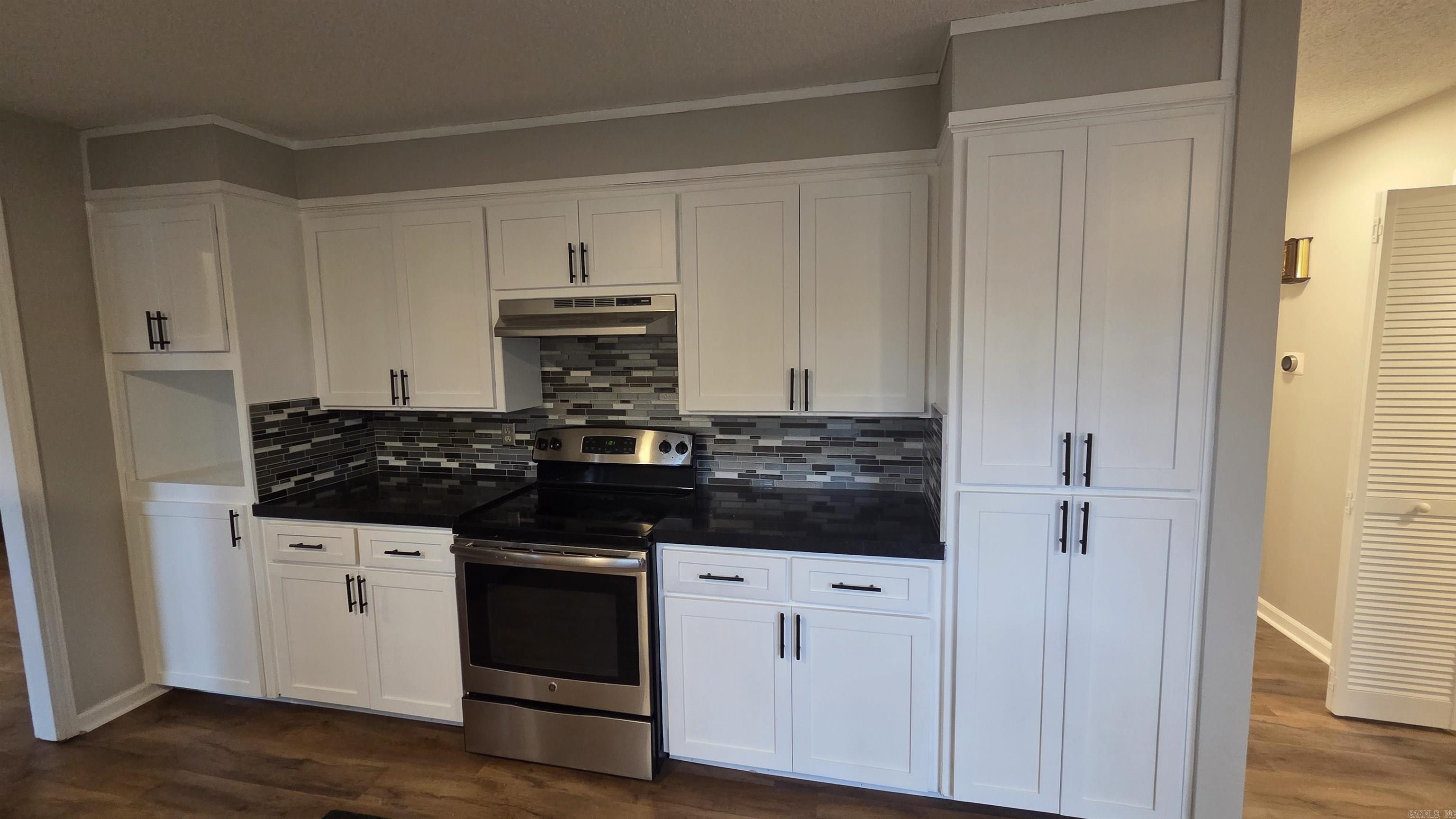 BLOOMFIELD HILLS - Residential