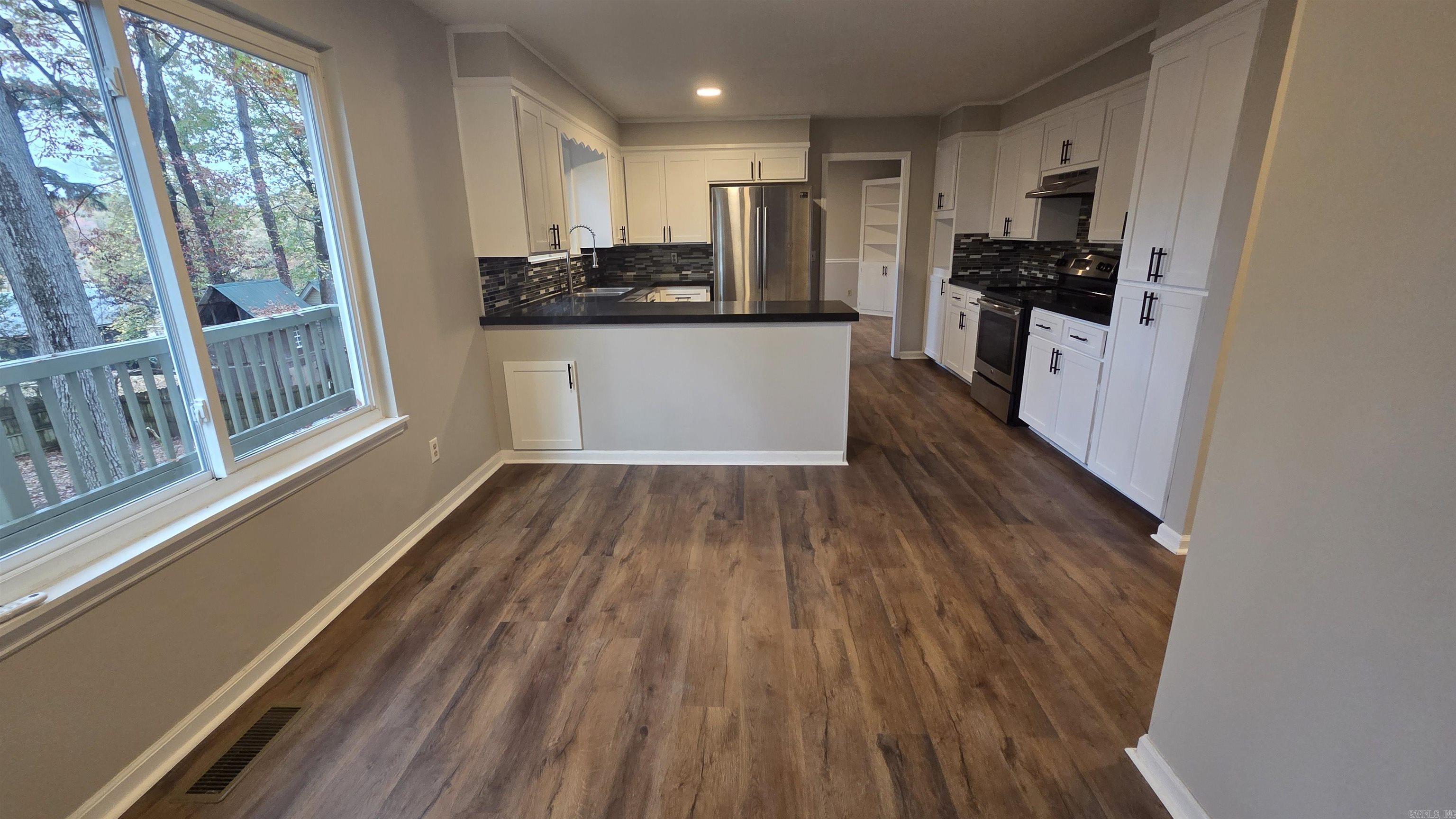 BLOOMFIELD HILLS - Residential