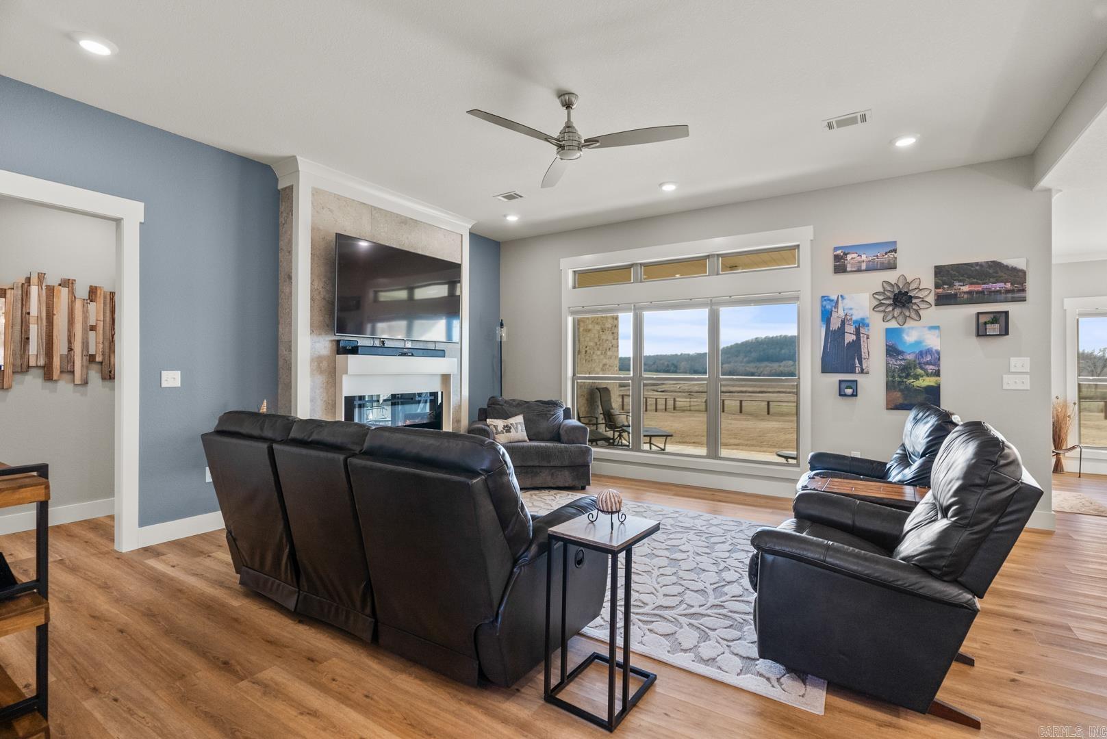 REPUBLICAN VALLEY ESTATES - Residential