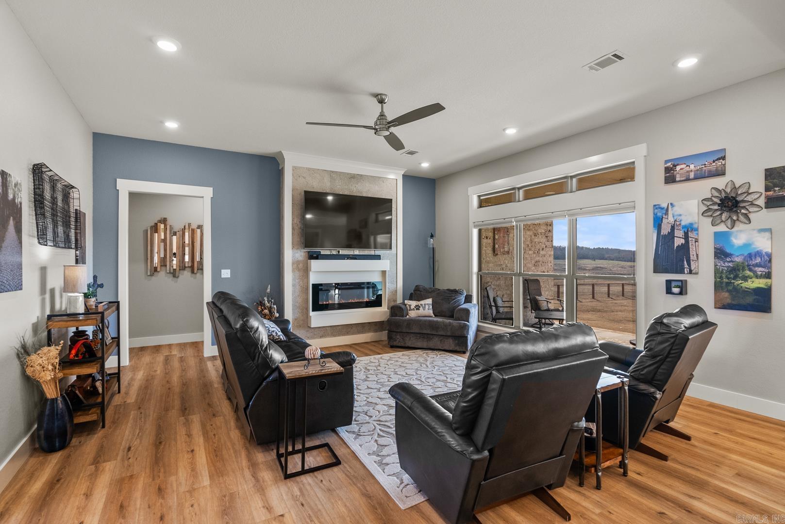 REPUBLICAN VALLEY ESTATES - Residential