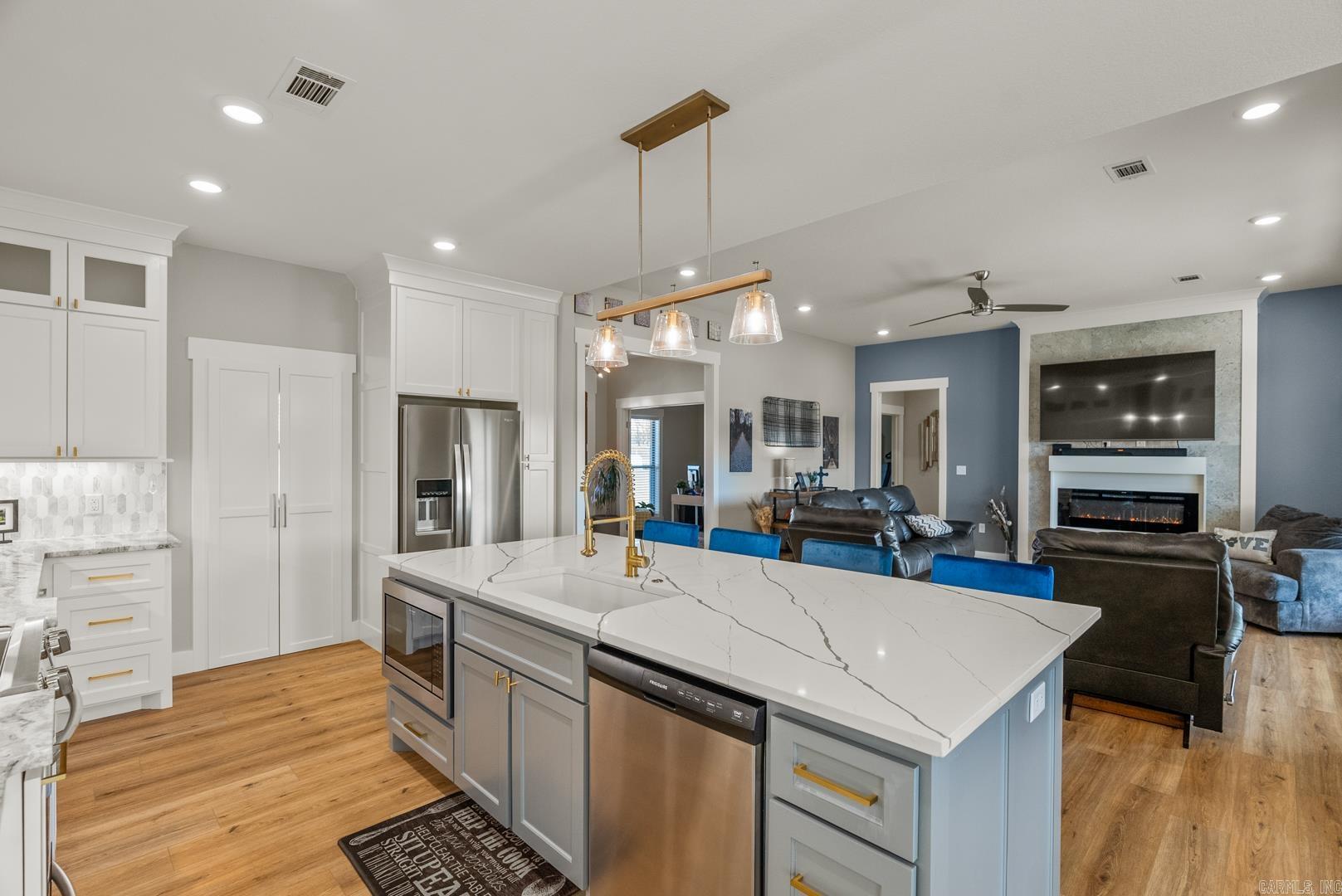 REPUBLICAN VALLEY ESTATES - Residential