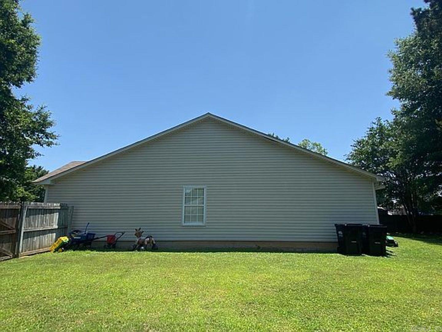 Bryant Meadows VI - Residential Lease