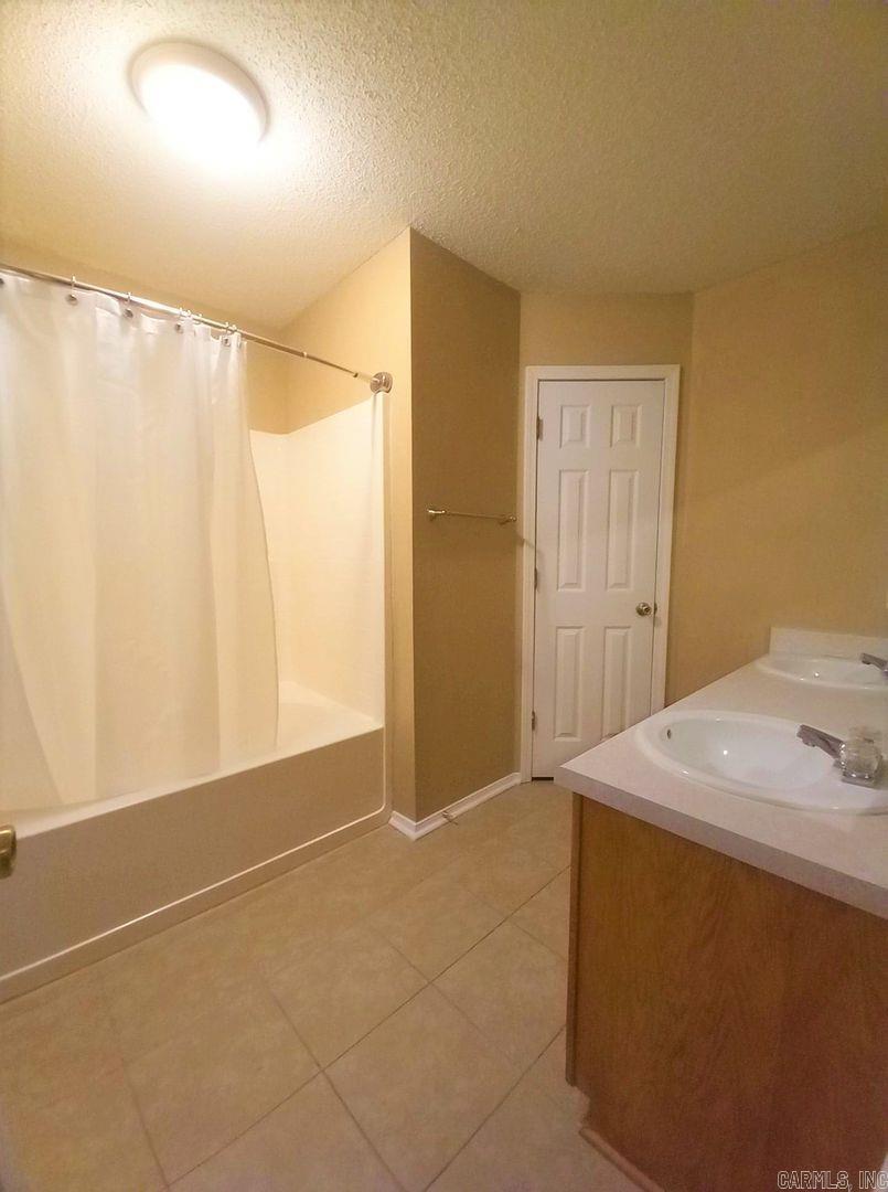 Bryant Meadows VI - Residential Lease