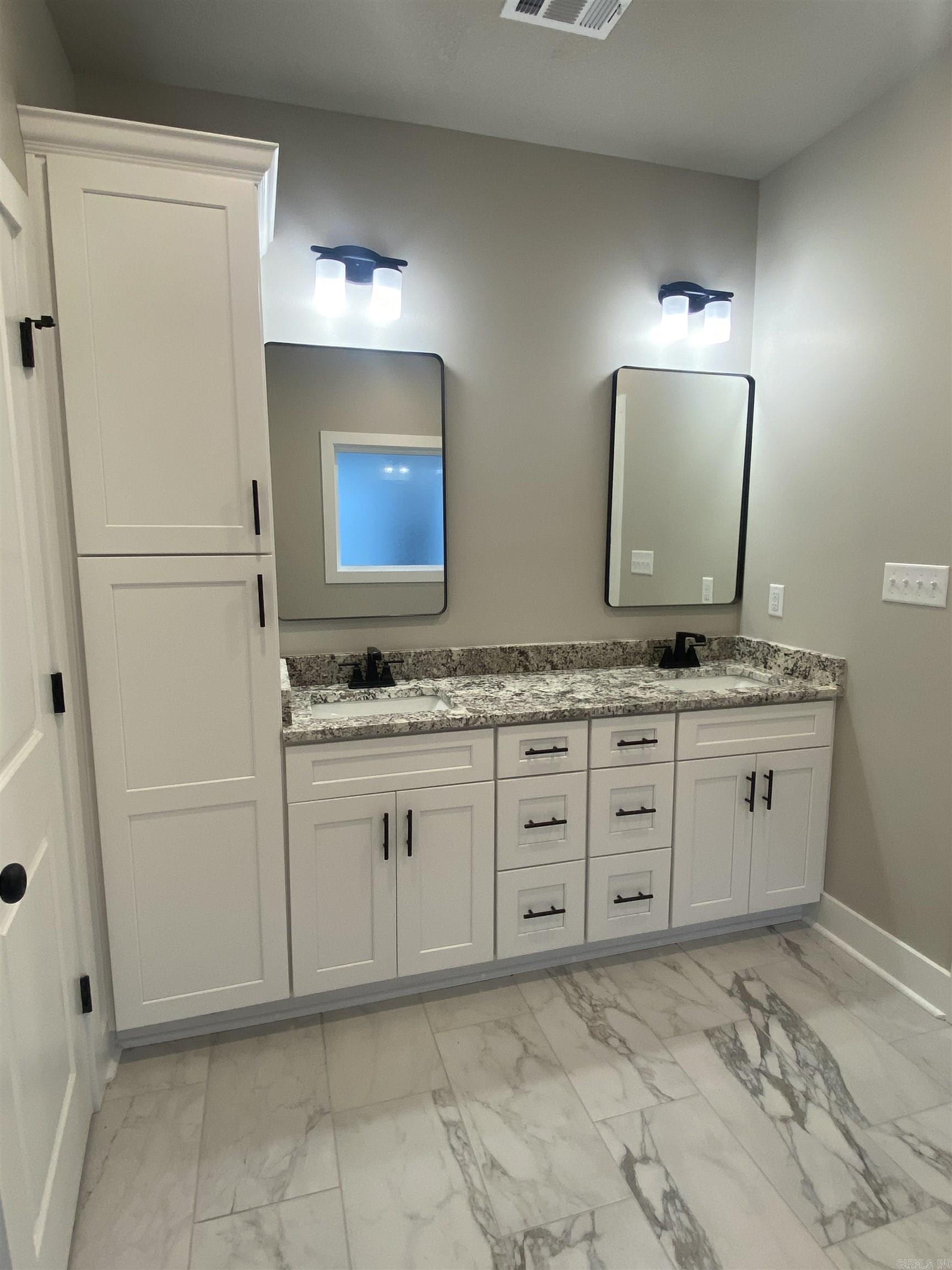 Sarah Crossing - Residential