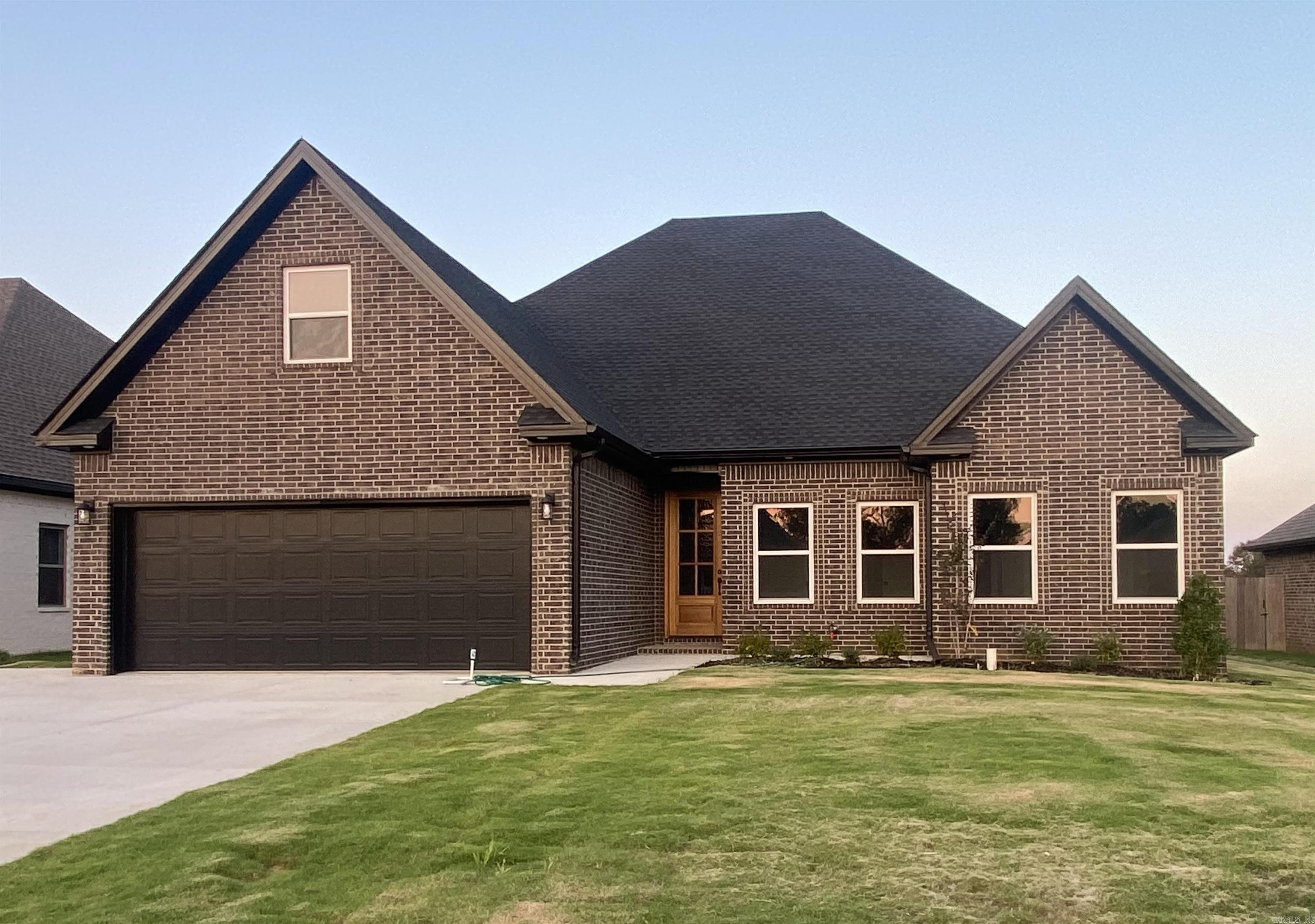 Sarah Crossing - Residential