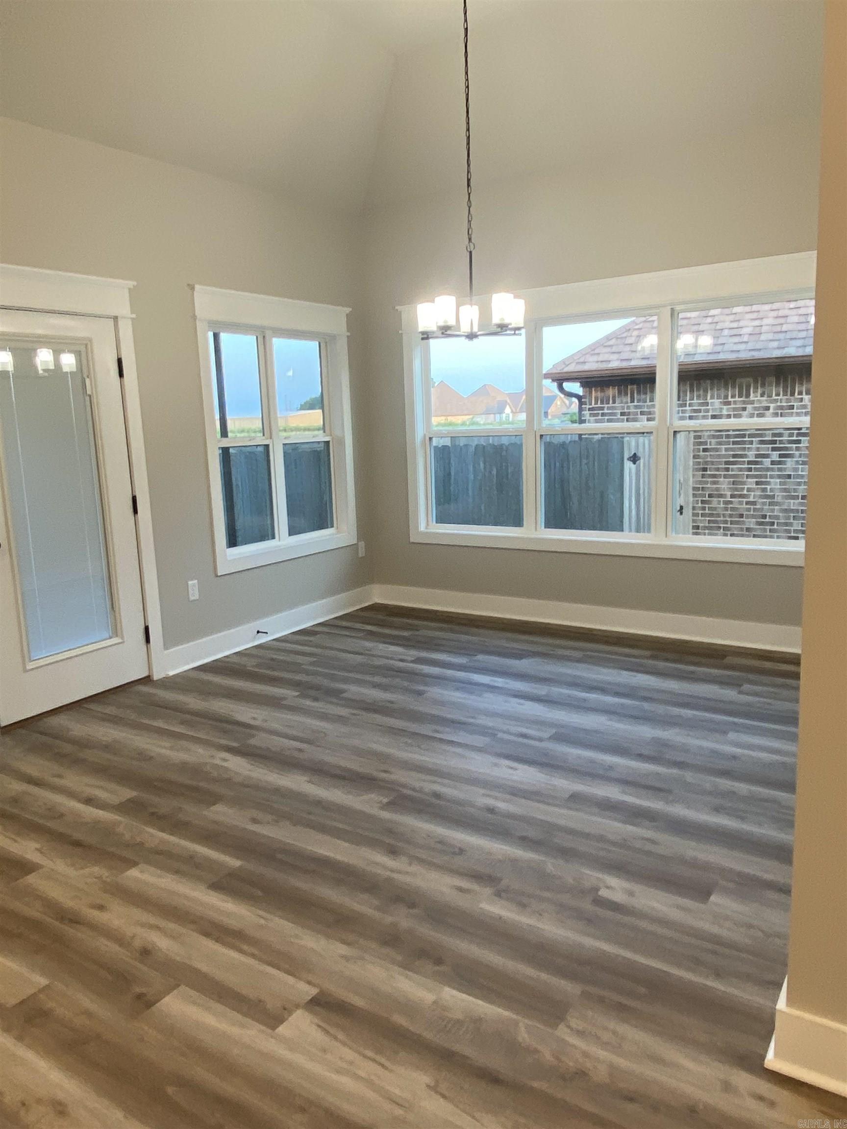 Sarah Crossing - Residential