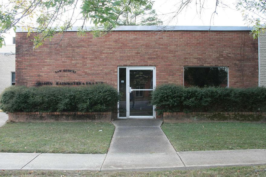 Strategically located office space on Main Street next to Post Office.  Includes reception area, five offices, large combination library/conference room, copy/storage room, two 1/2-bathrooms and small kitchen.  Custom built conference room table and telephone system conveys.  All remaining furniture and personal effects, including books in the library, are negotiable.  New roof installed in October, 2019.