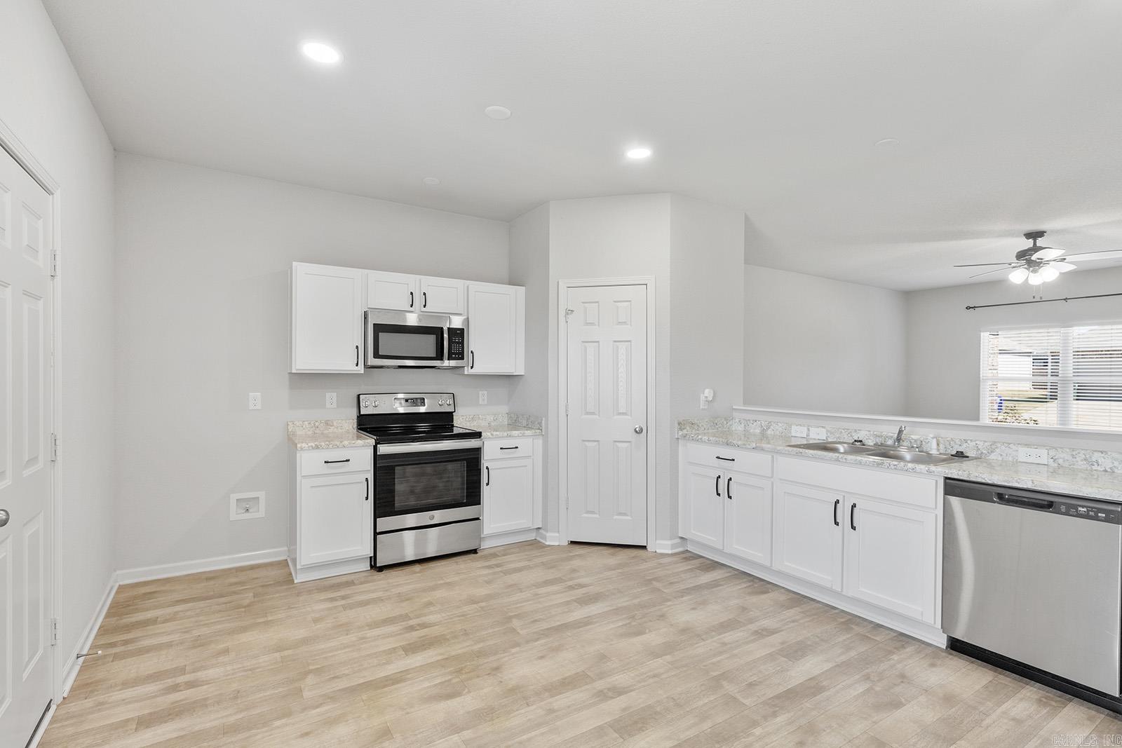MATTHEWS MEADOWS PH 2 PUD - Residential