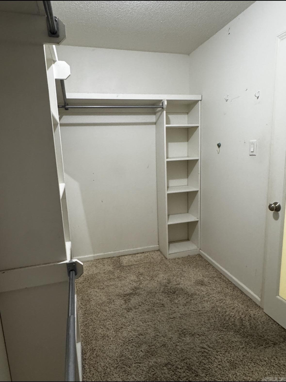 Country Wood Unit IV - Residential