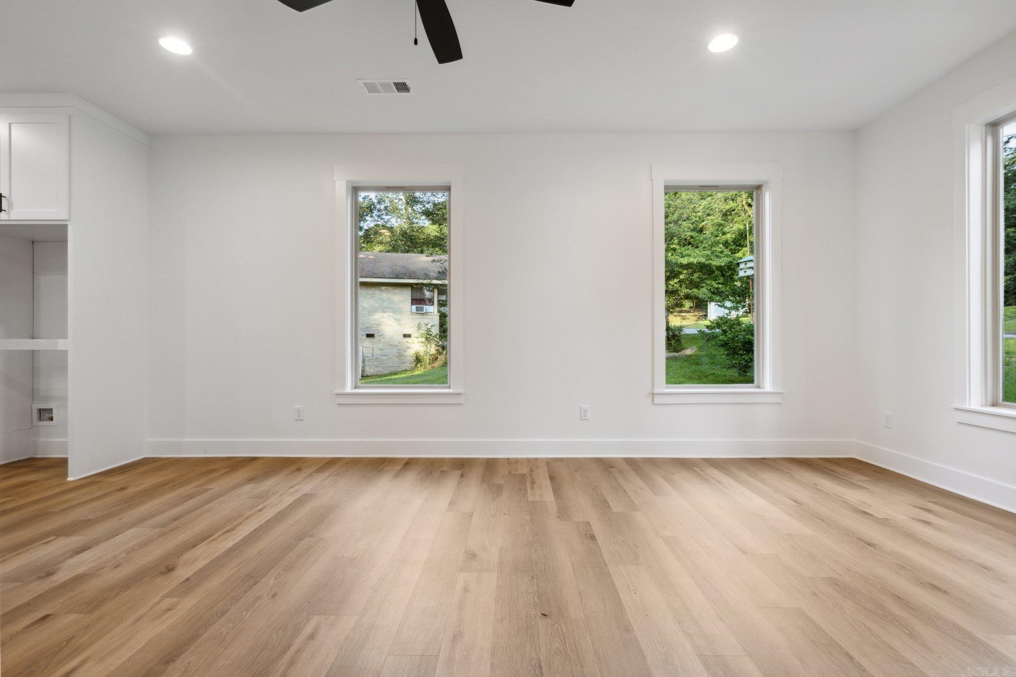 WEST HILL - Residential