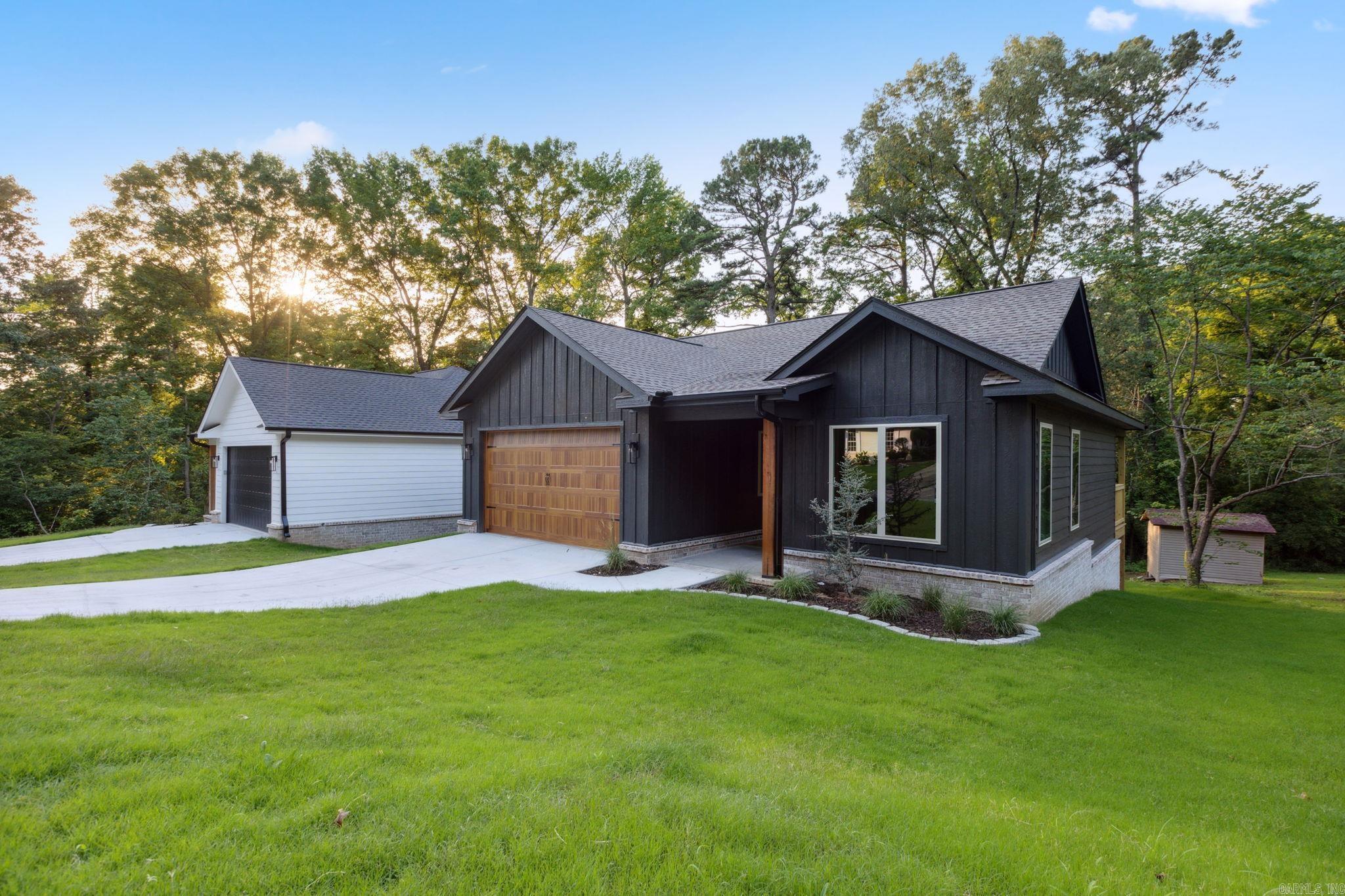 WEST HILL - Residential