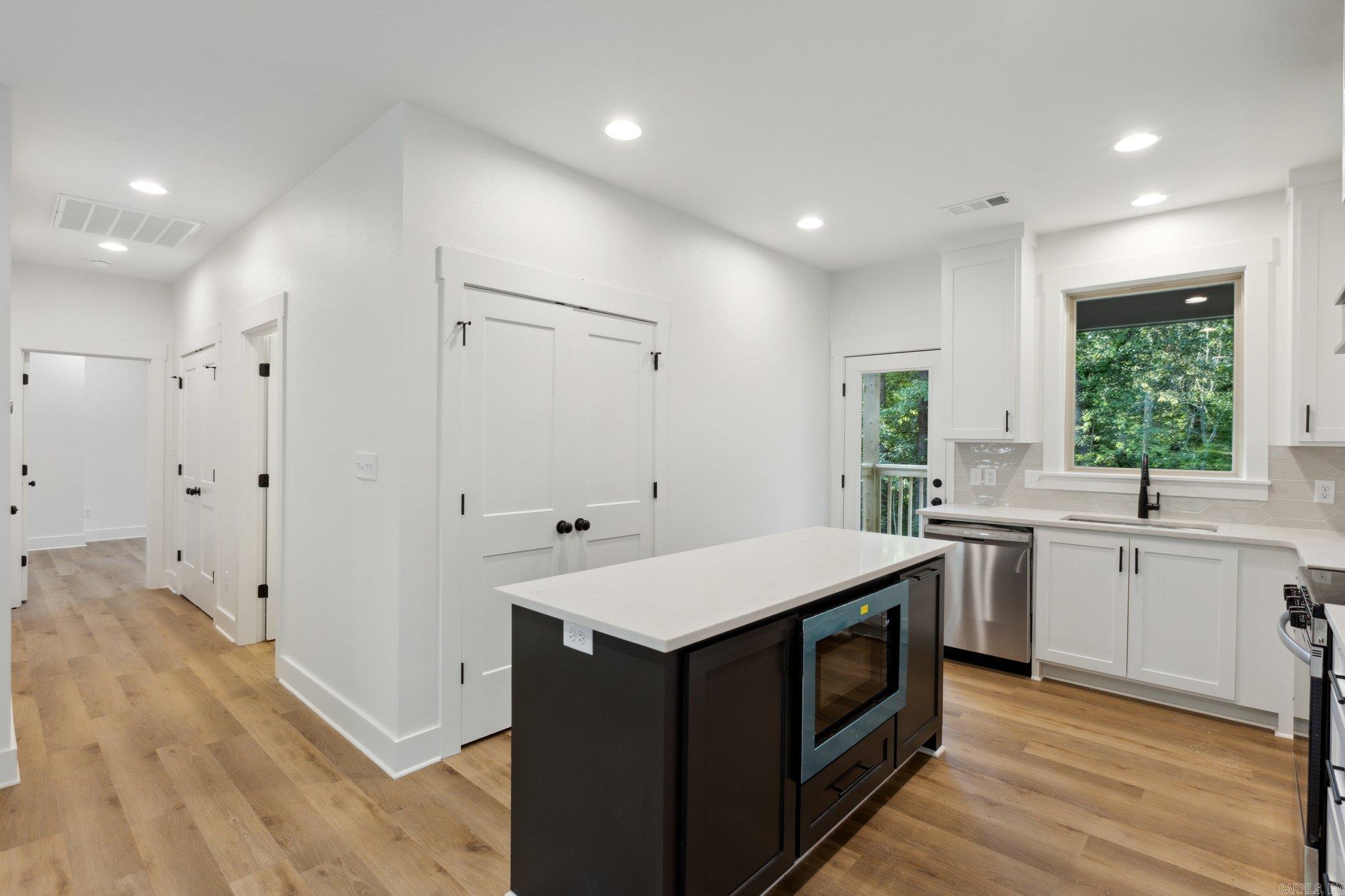 WEST HILL - Residential