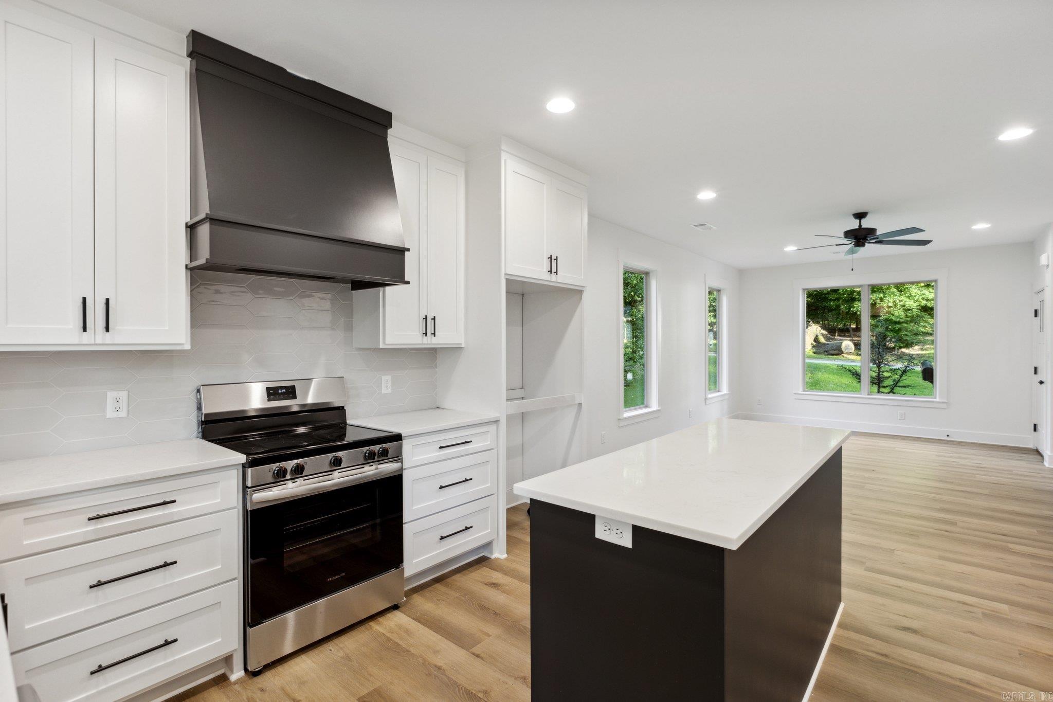 WEST HILL - Residential