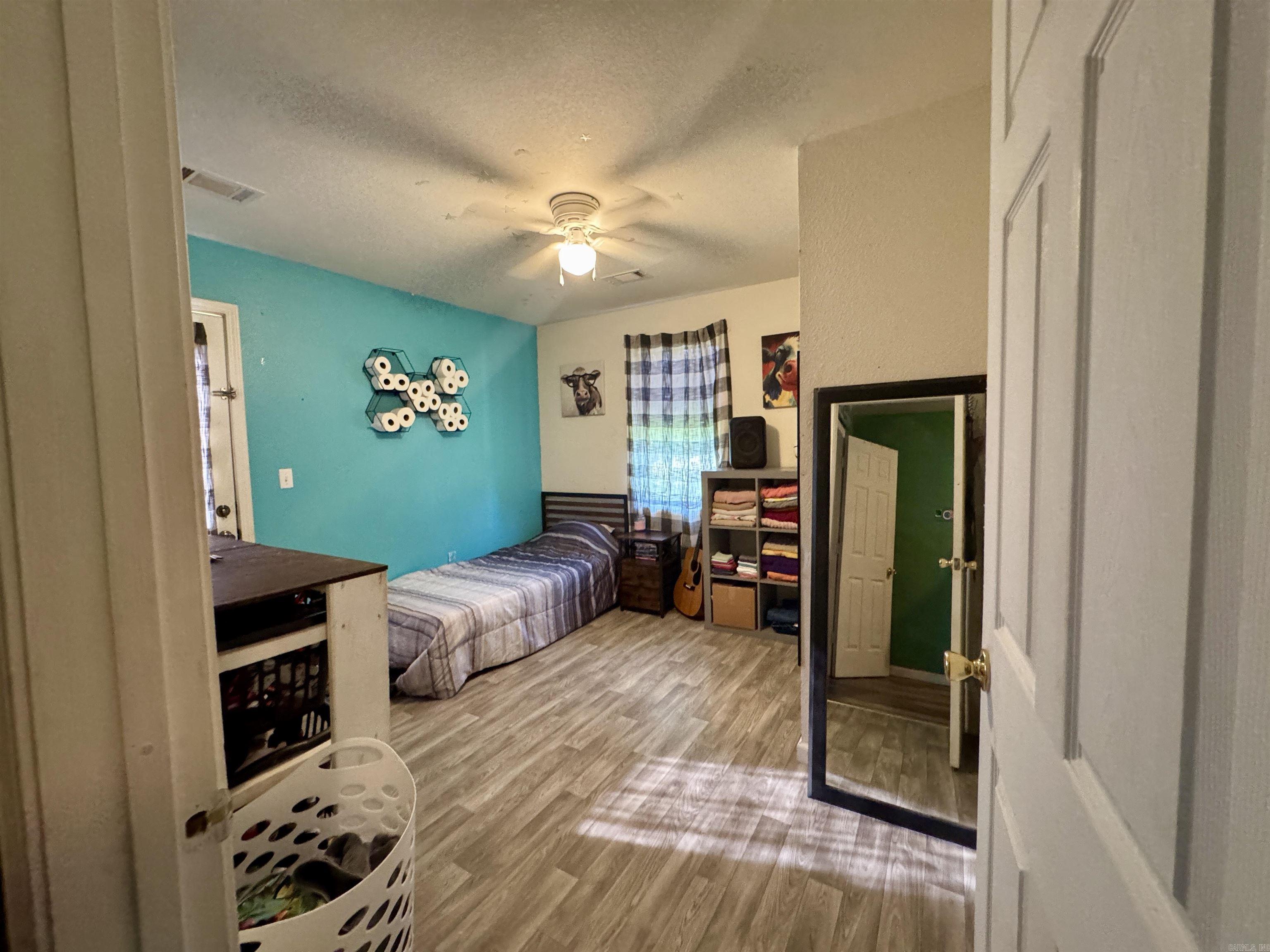 M&B PIGGOTT 2-20-8 - Residential