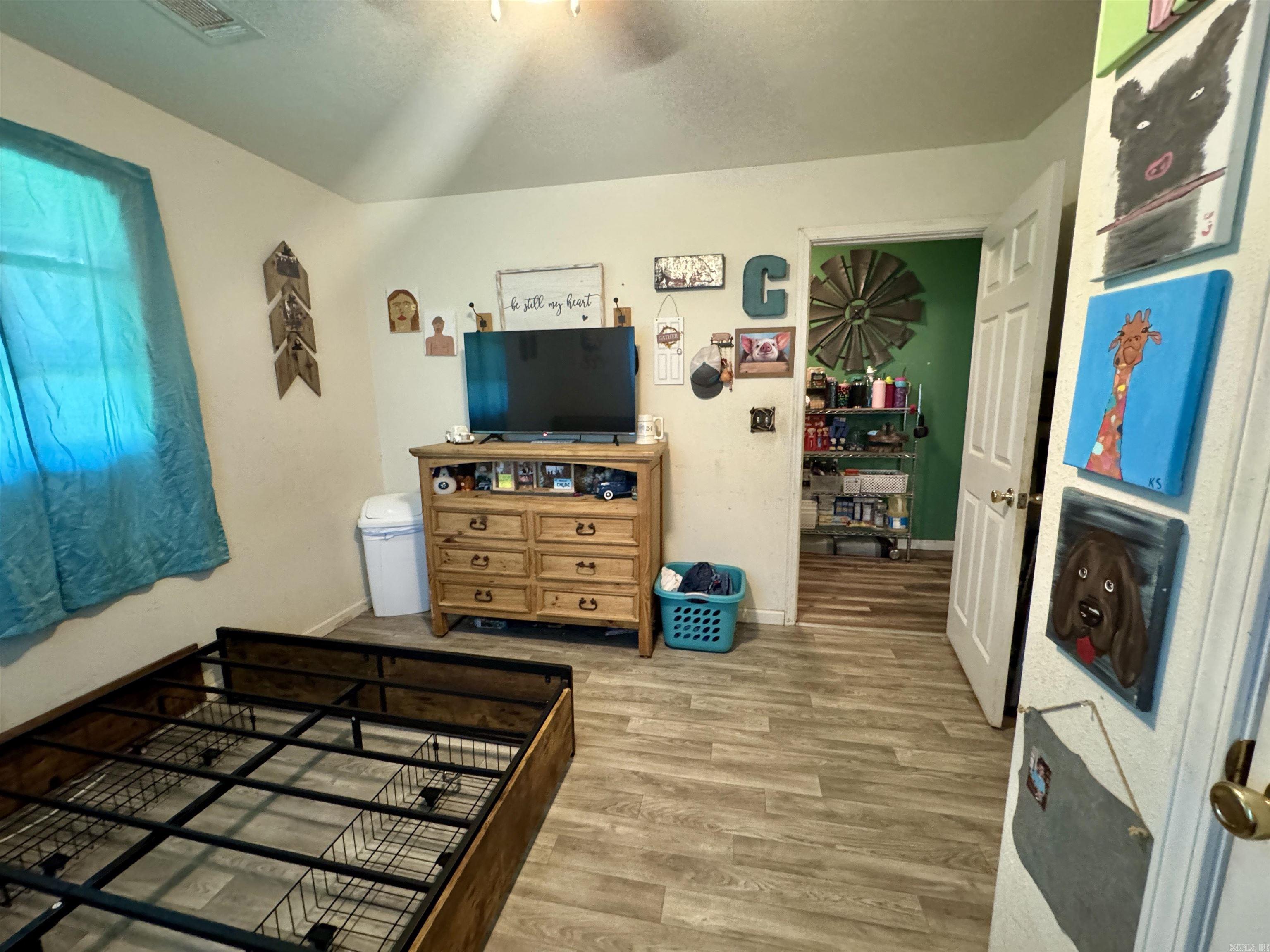 M&B PIGGOTT 2-20-8 - Residential