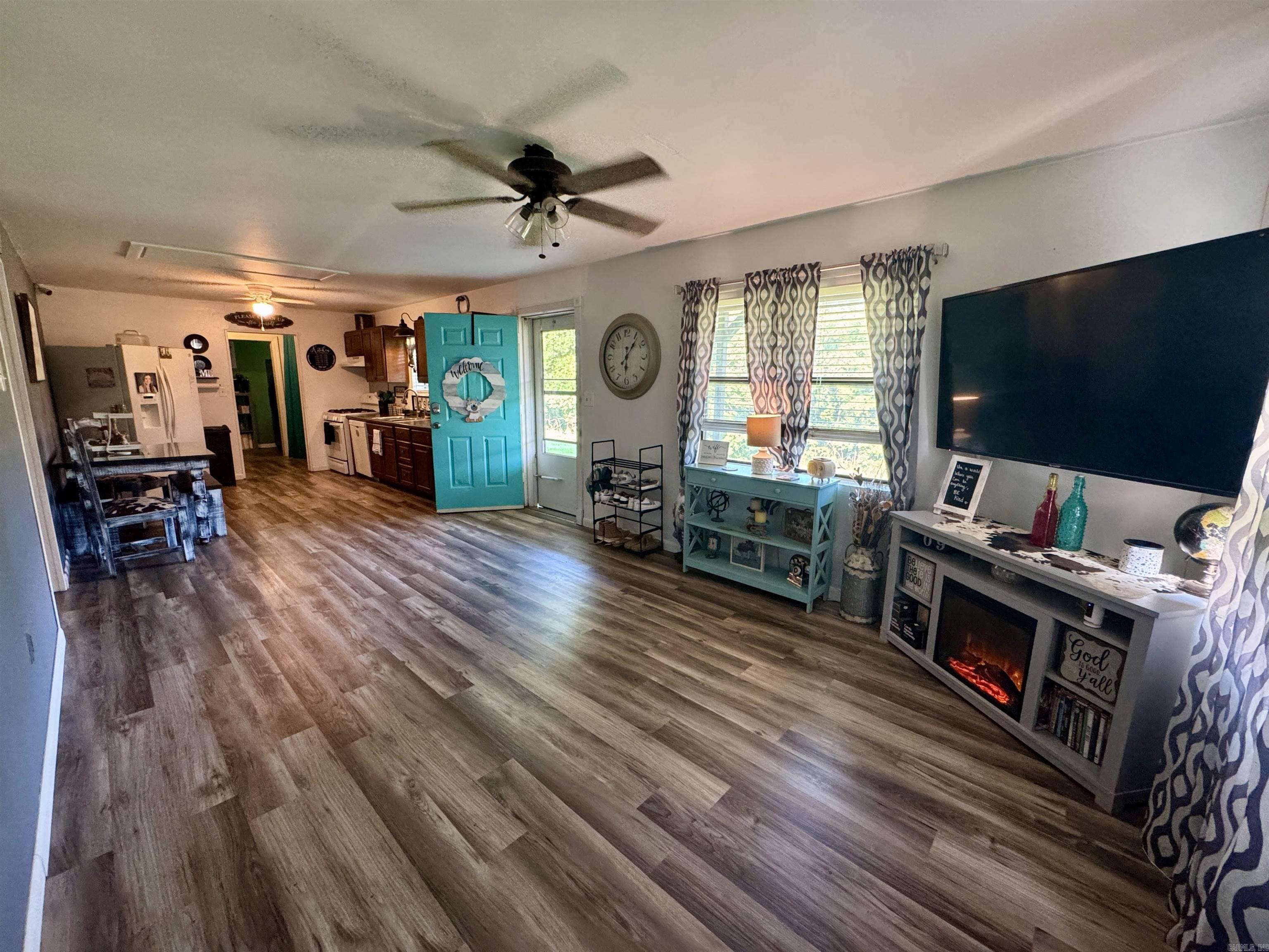 M&B PIGGOTT 2-20-8 - Residential